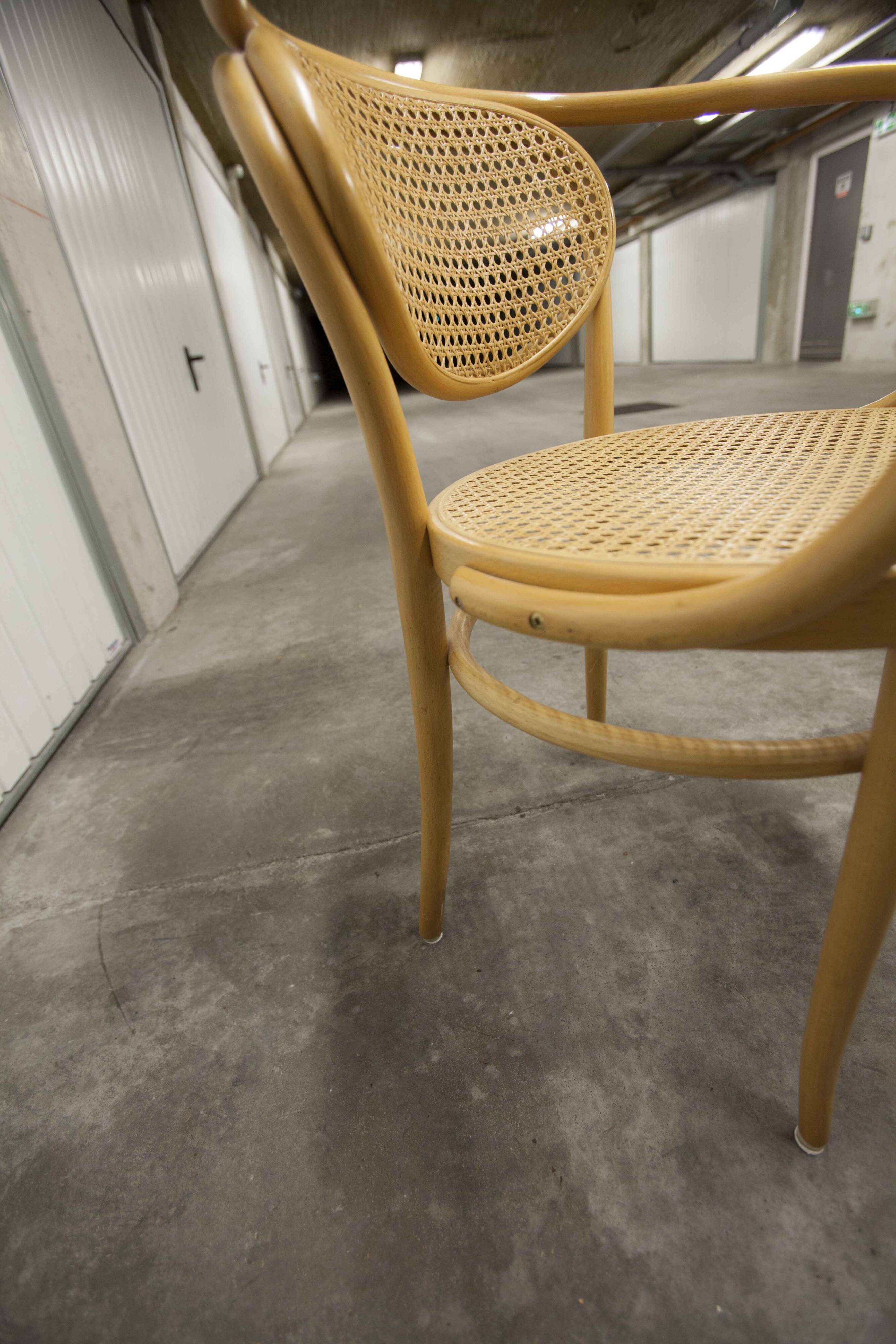 Fauteuil Thonet 210 R cannage couleur miel