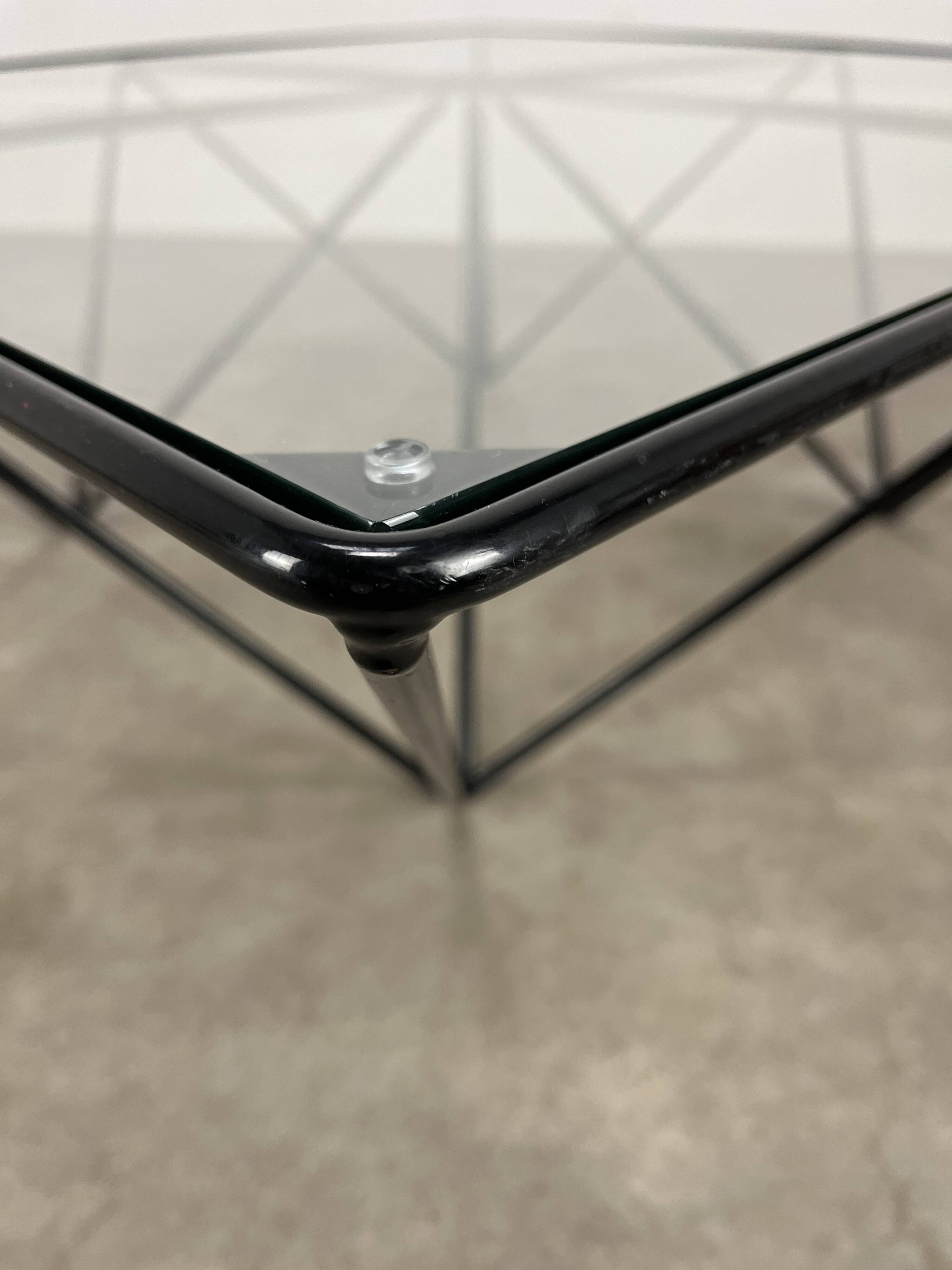 Pyramidal coffee table in steel wire and glass in the style of Piva