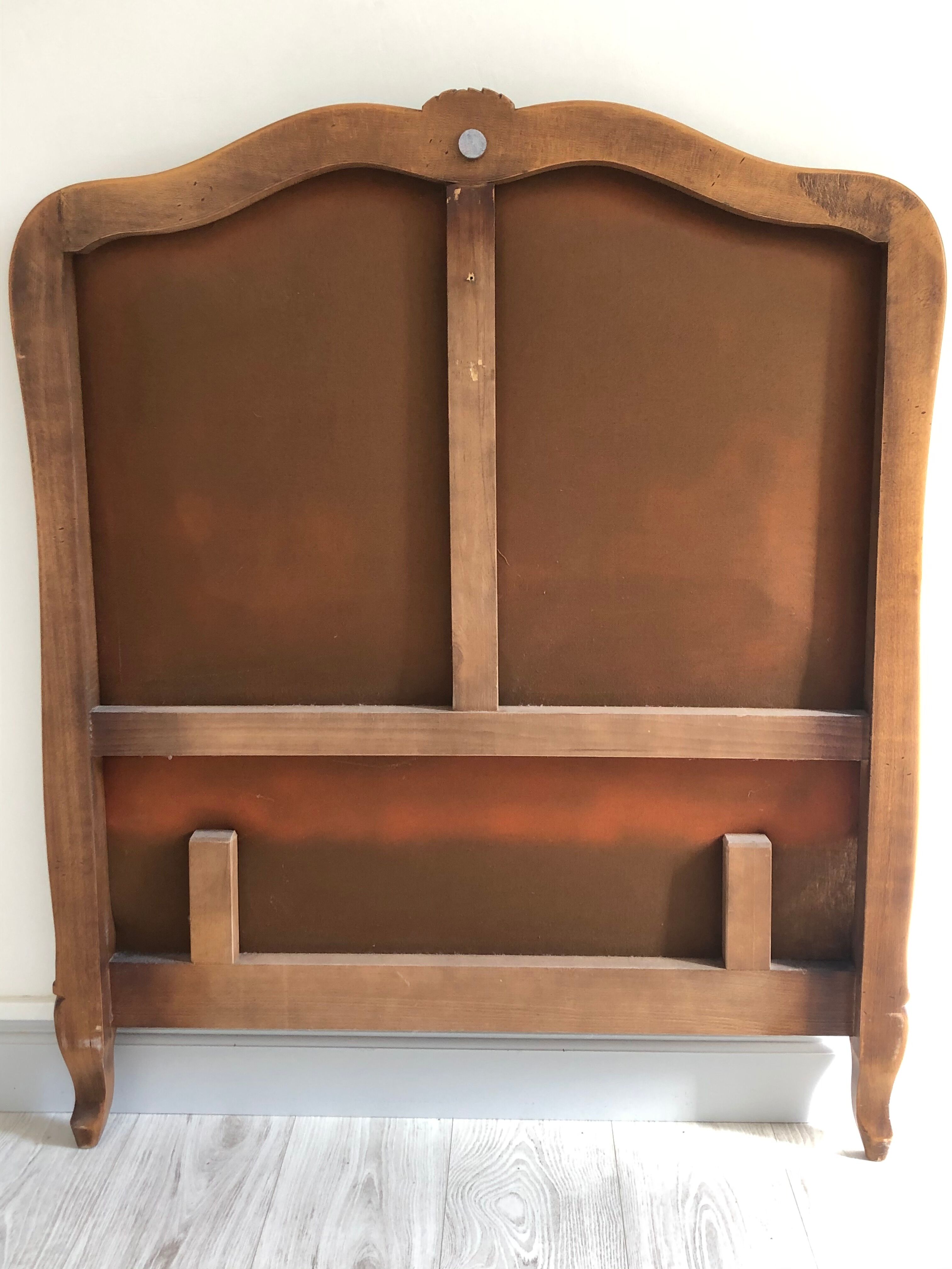 Chinese-decorated headboard