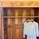 Armoire ancienne française en noyer massif – style Louis XV, fin XIXe siècle