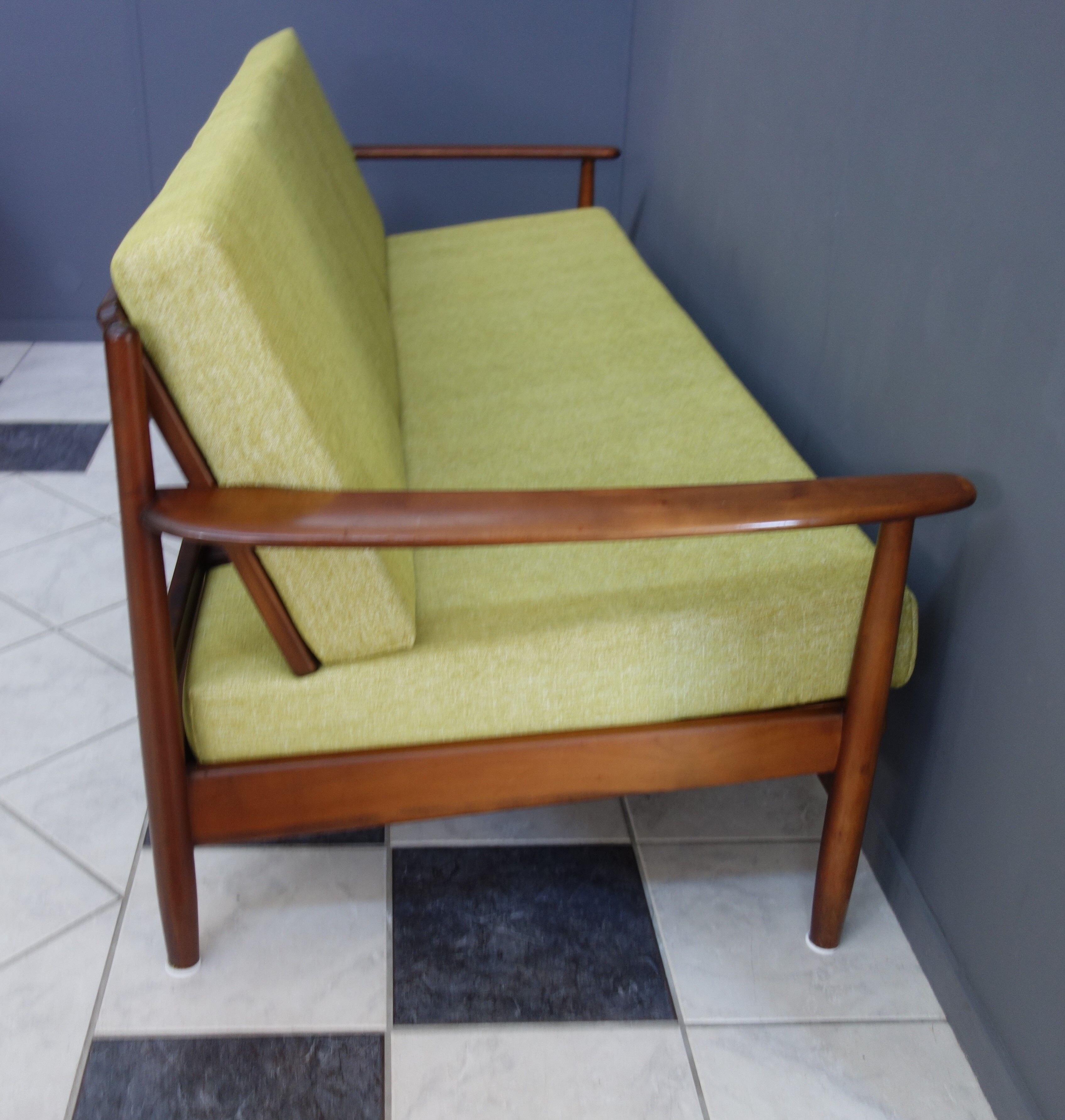 Yellow vintage sofa / daybed, 1960S
