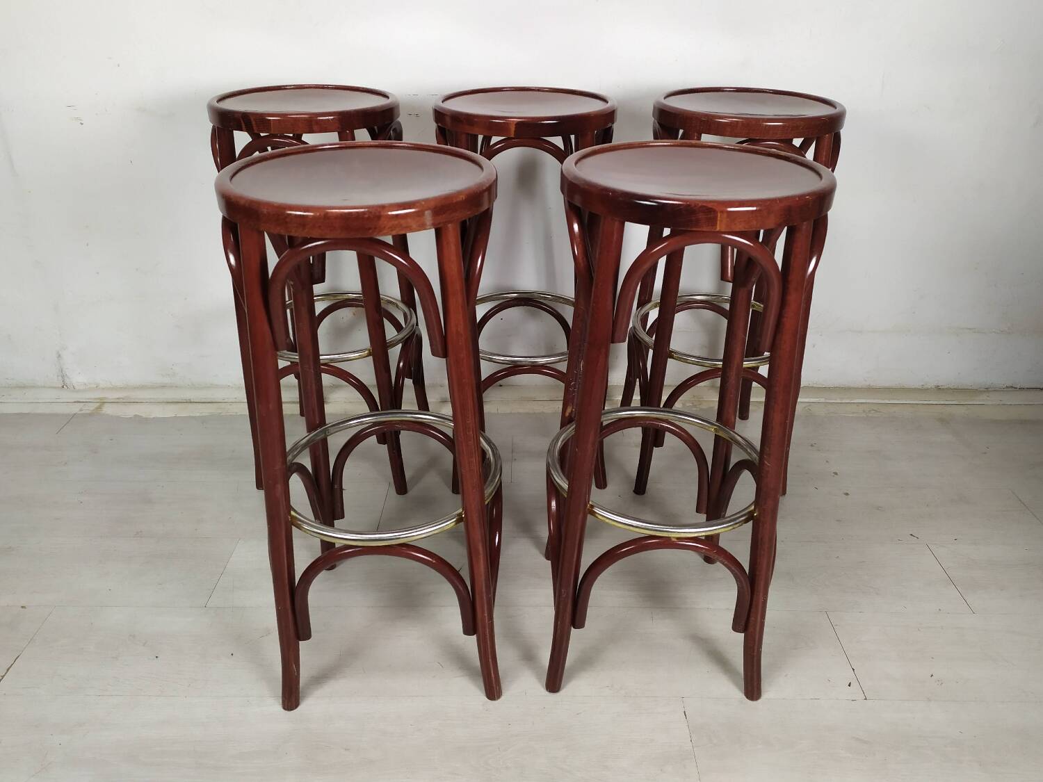 5 bistro stools