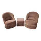 Paire de fauteuils crapaud avec un ottoman