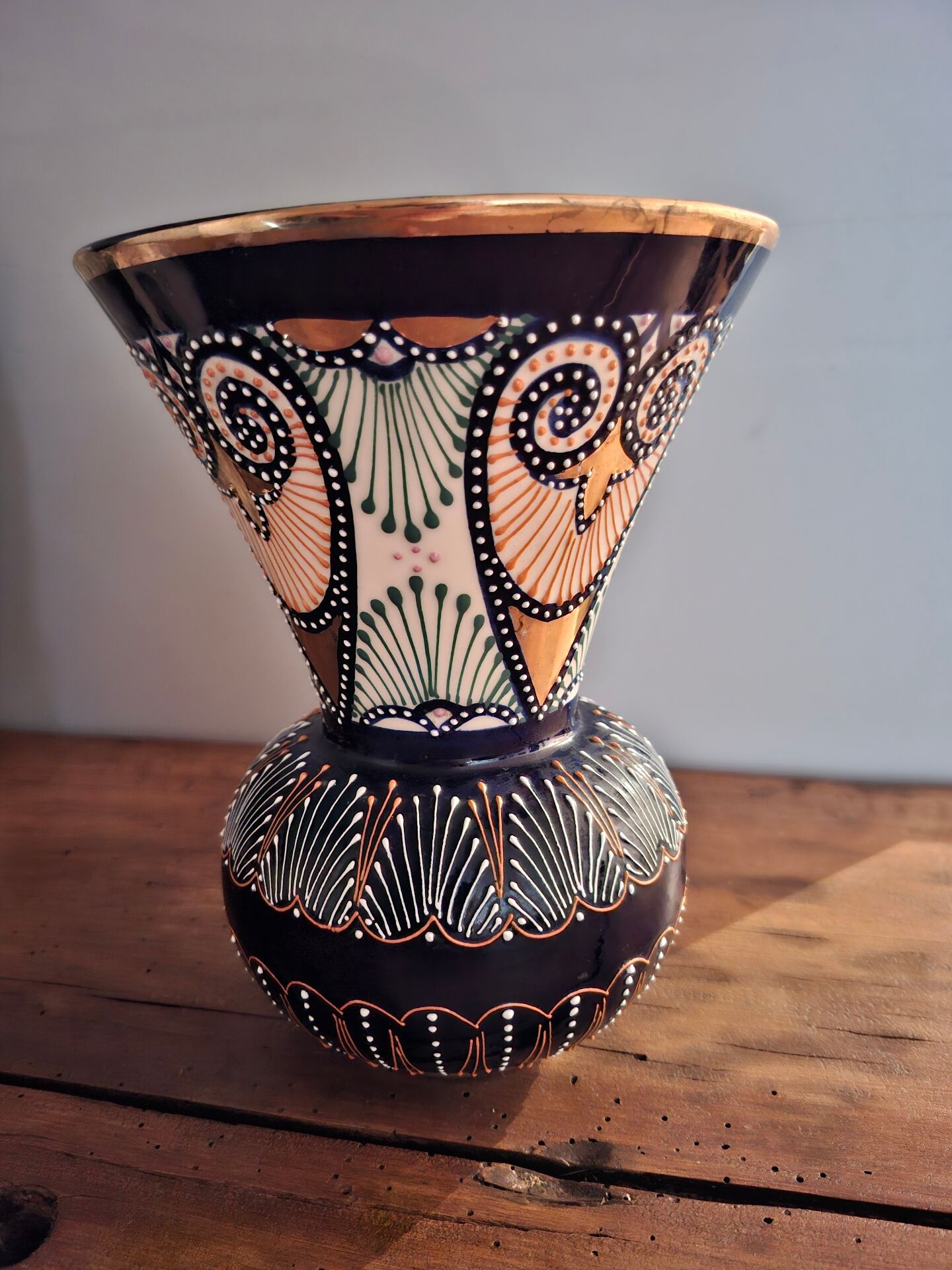 Quimper vase in earthenware - relief enamelled beaded pattern