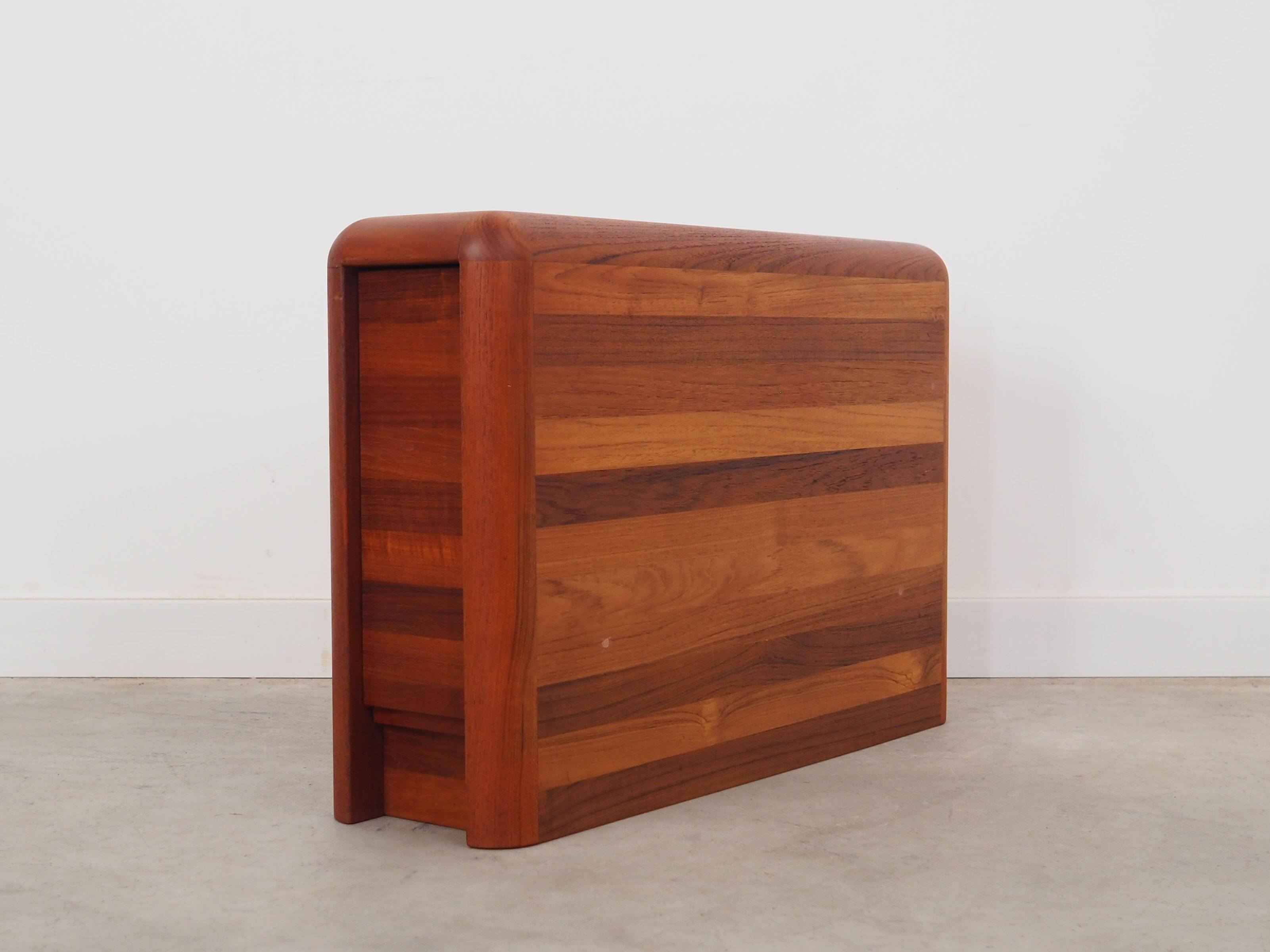 Bar en teck, design danois, années 1970, production : Danemark
