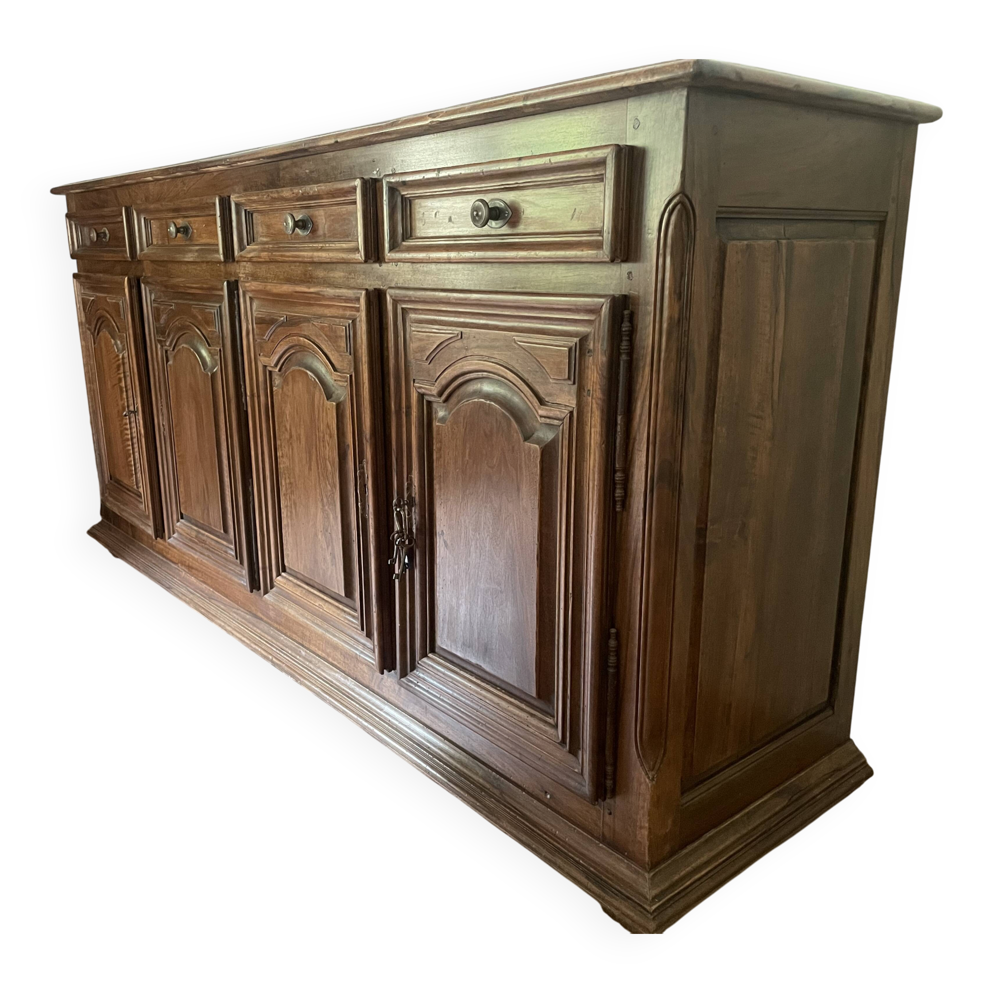 Classic buffet, solid oak in good condition.