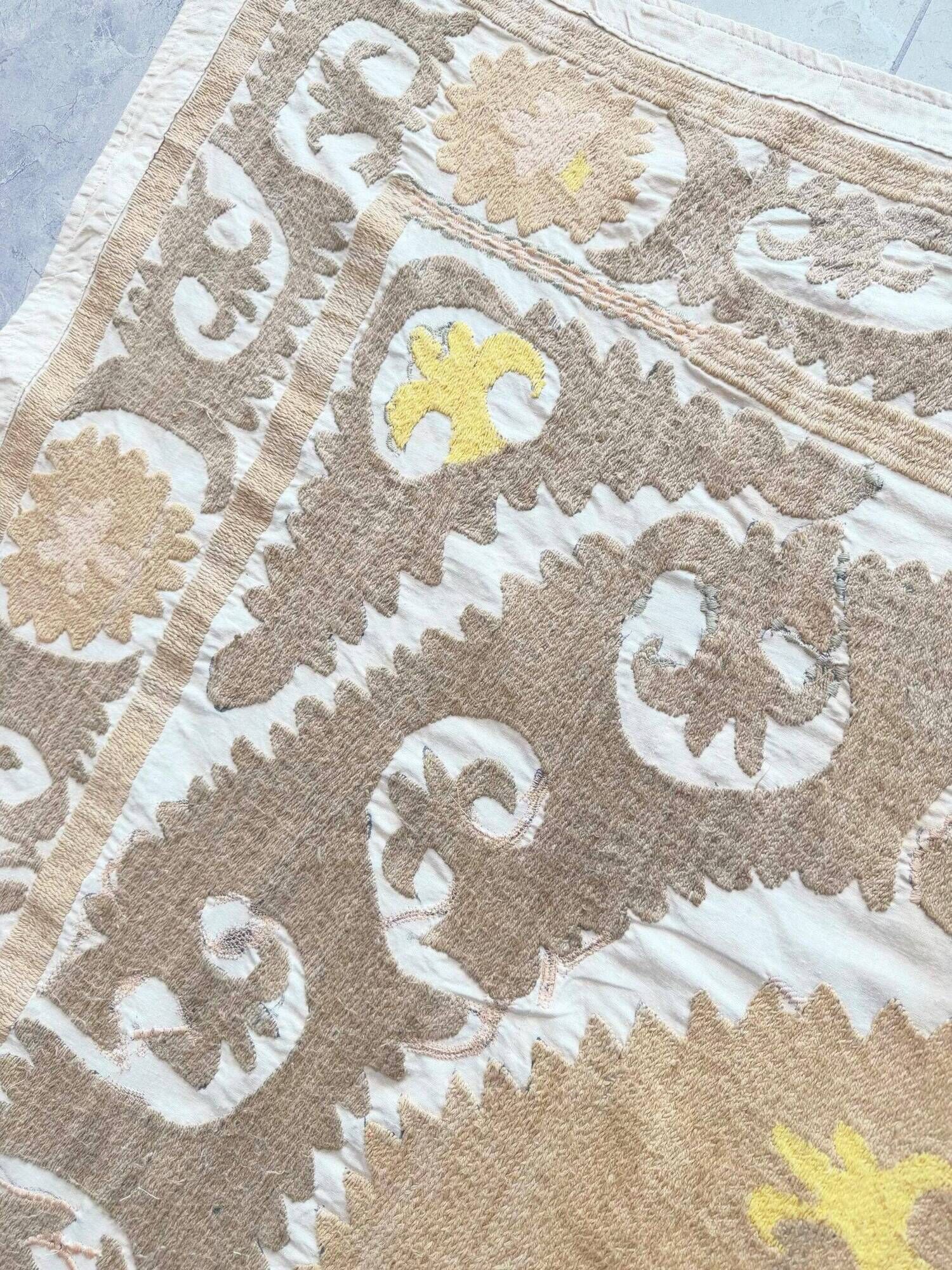 Vintage hand-embroidered tablecloth 125x128 cm