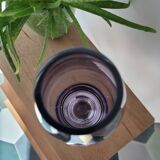Vase en cristal violet