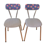 2 retro chairs