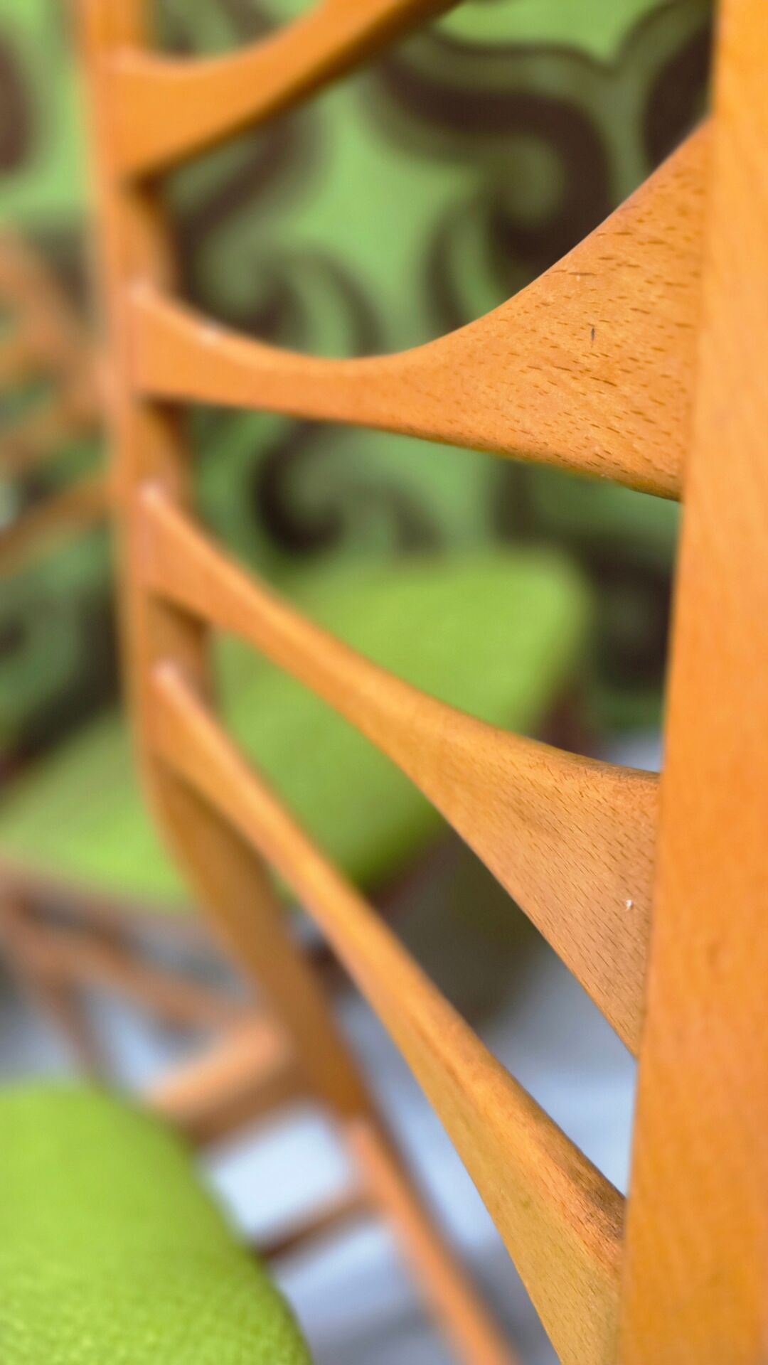 Lot of 4 Scandinavian chairs from the 1960s.