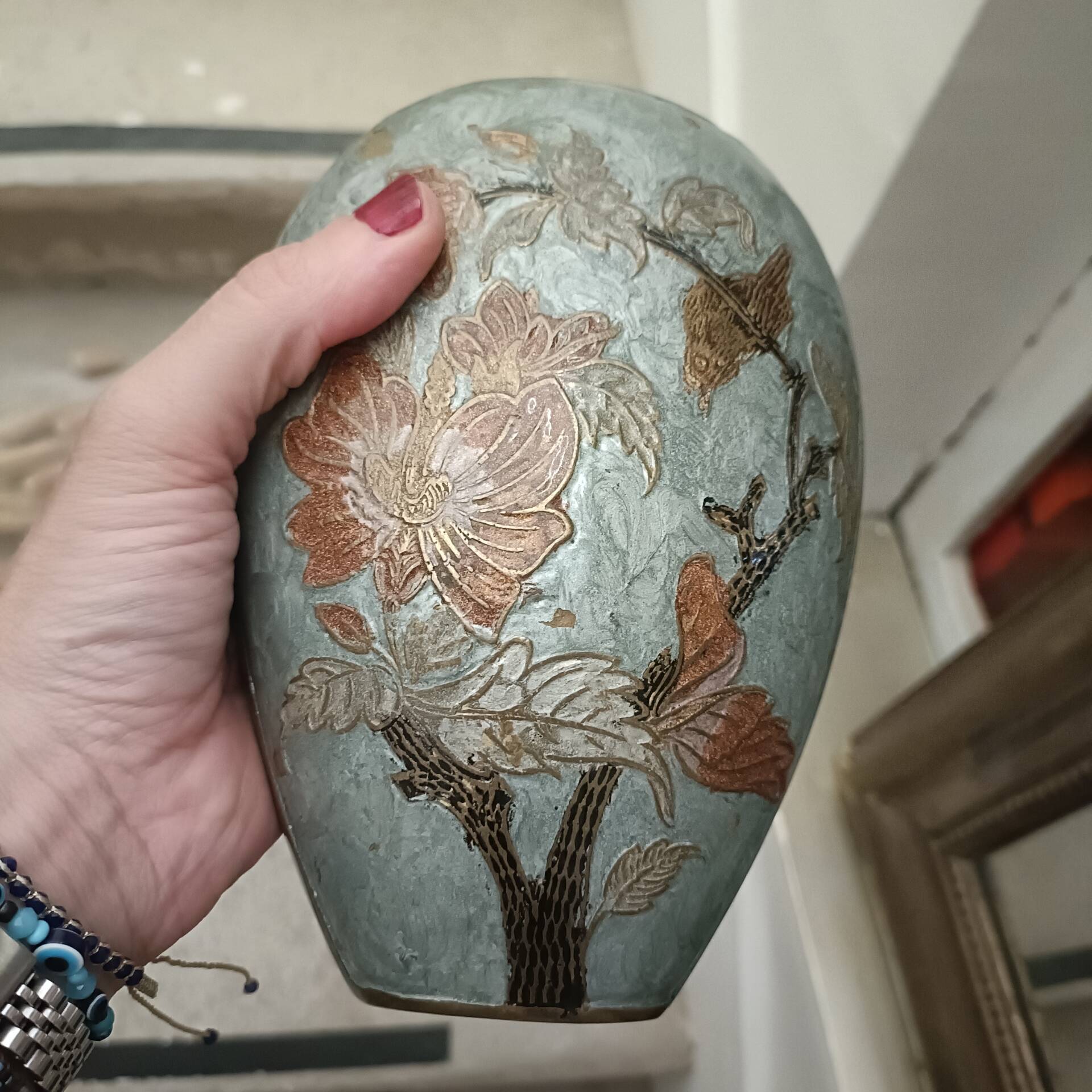 Vase ovale laiton et émail cloisonné