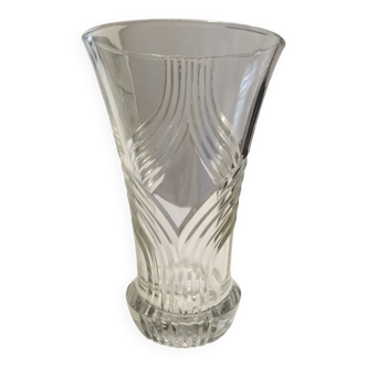 Grand vase en cristal ciselé