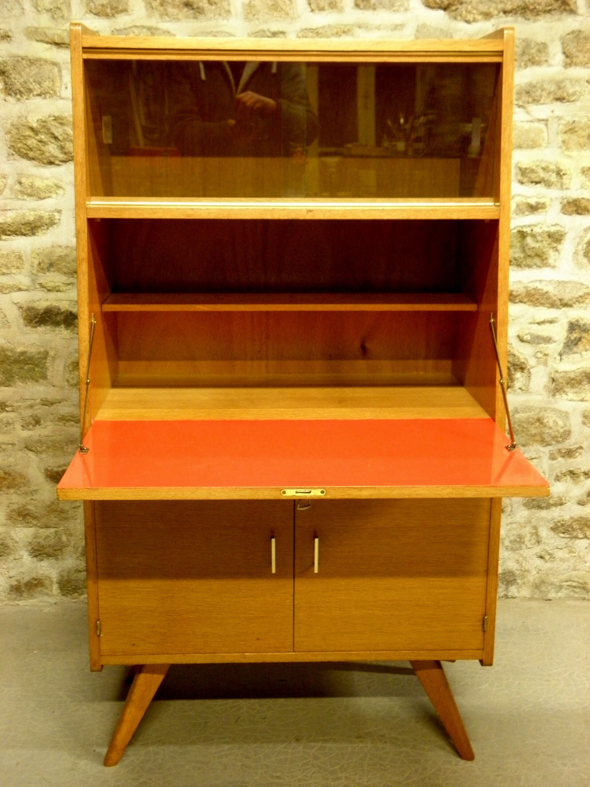 Secretary feet compass 60s