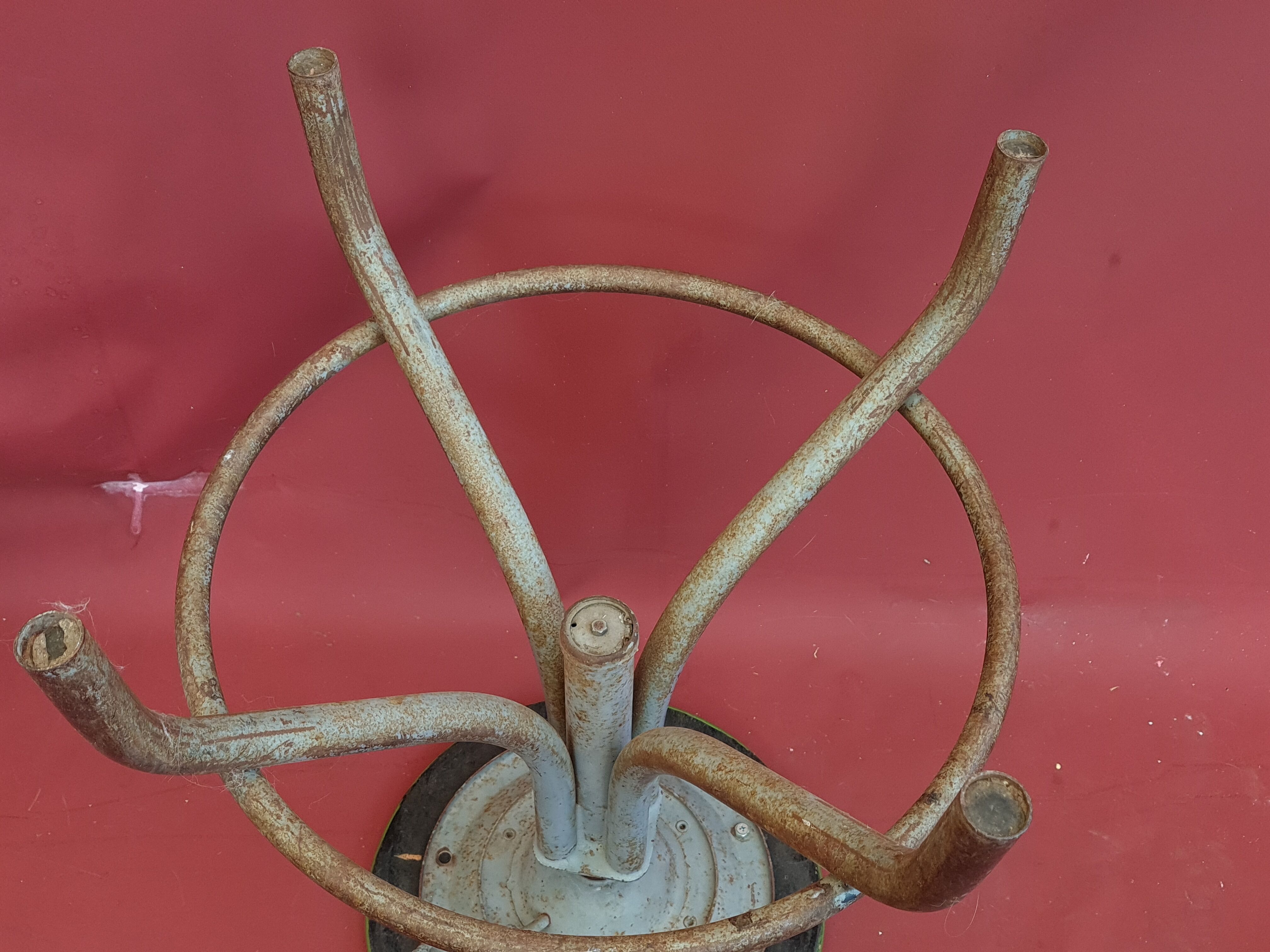 Vintage industrial stool 1940-1950, adjustable height by pusher 75 cm.