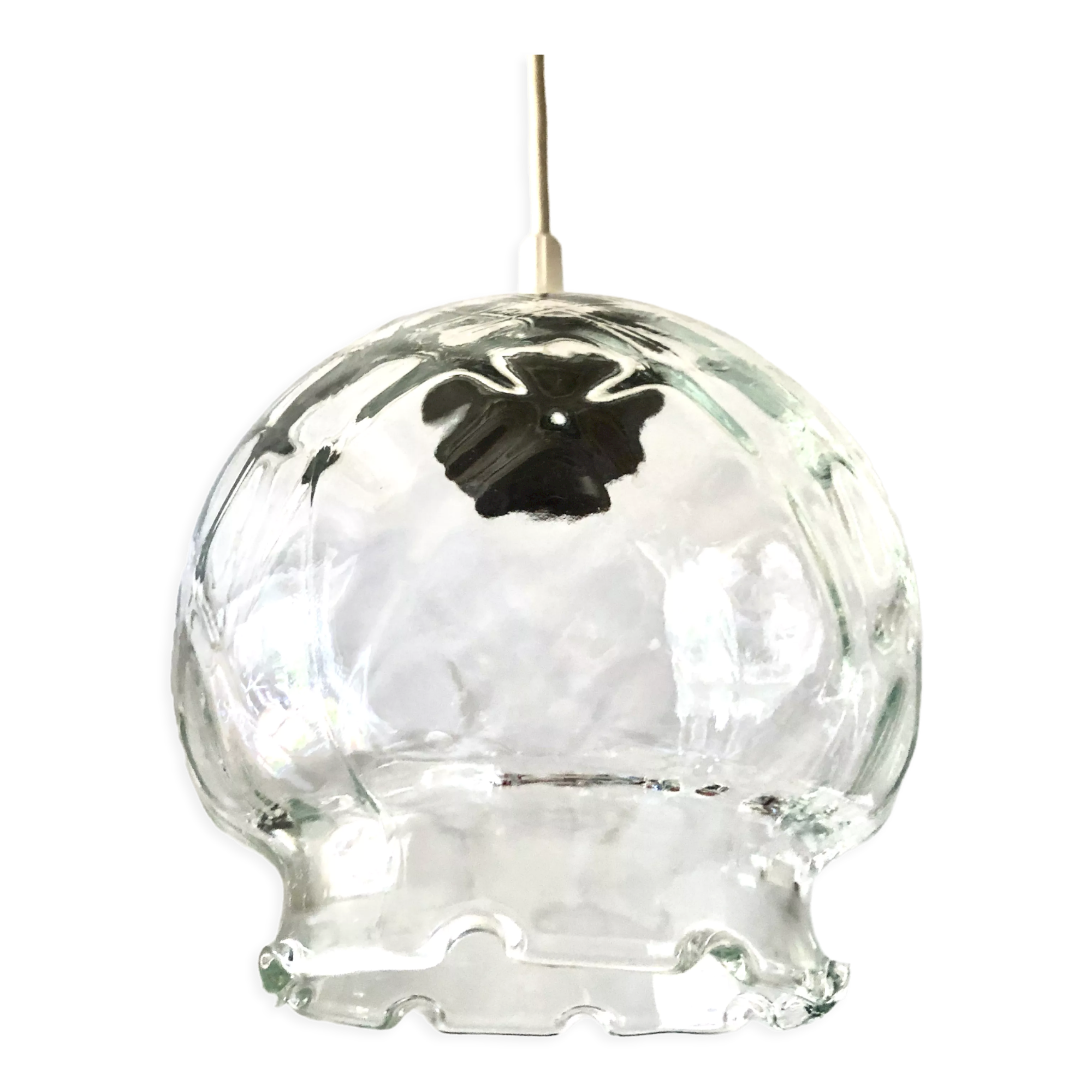 Suspension with transparent checkered glass steering wheels