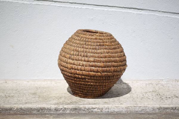 Panier ancien, bourgne paille et ronce, panier tressé, décoration intérieur