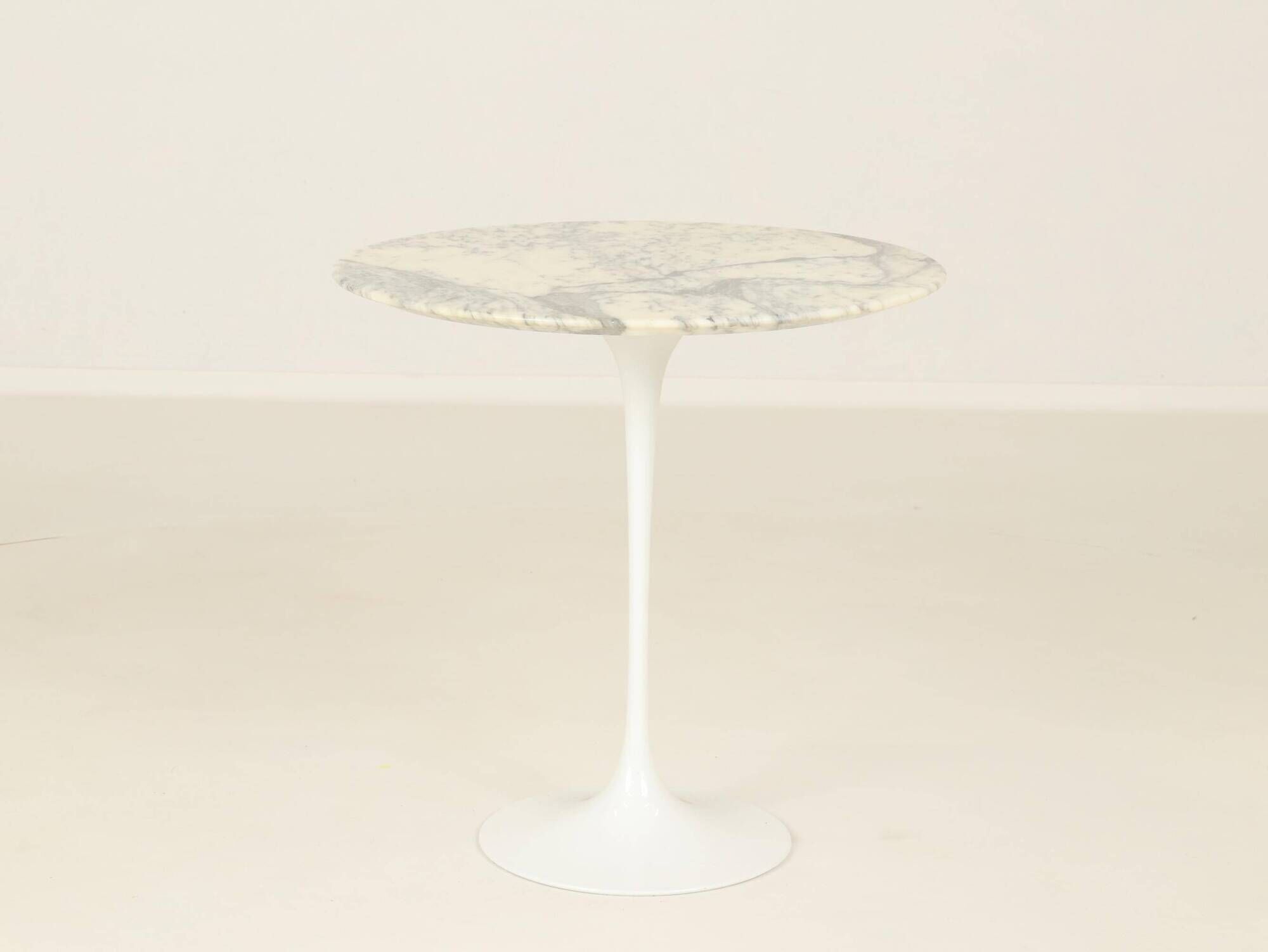 Tulip Side Table in White Marble by Eero Saarinen for Knoll, 1960s