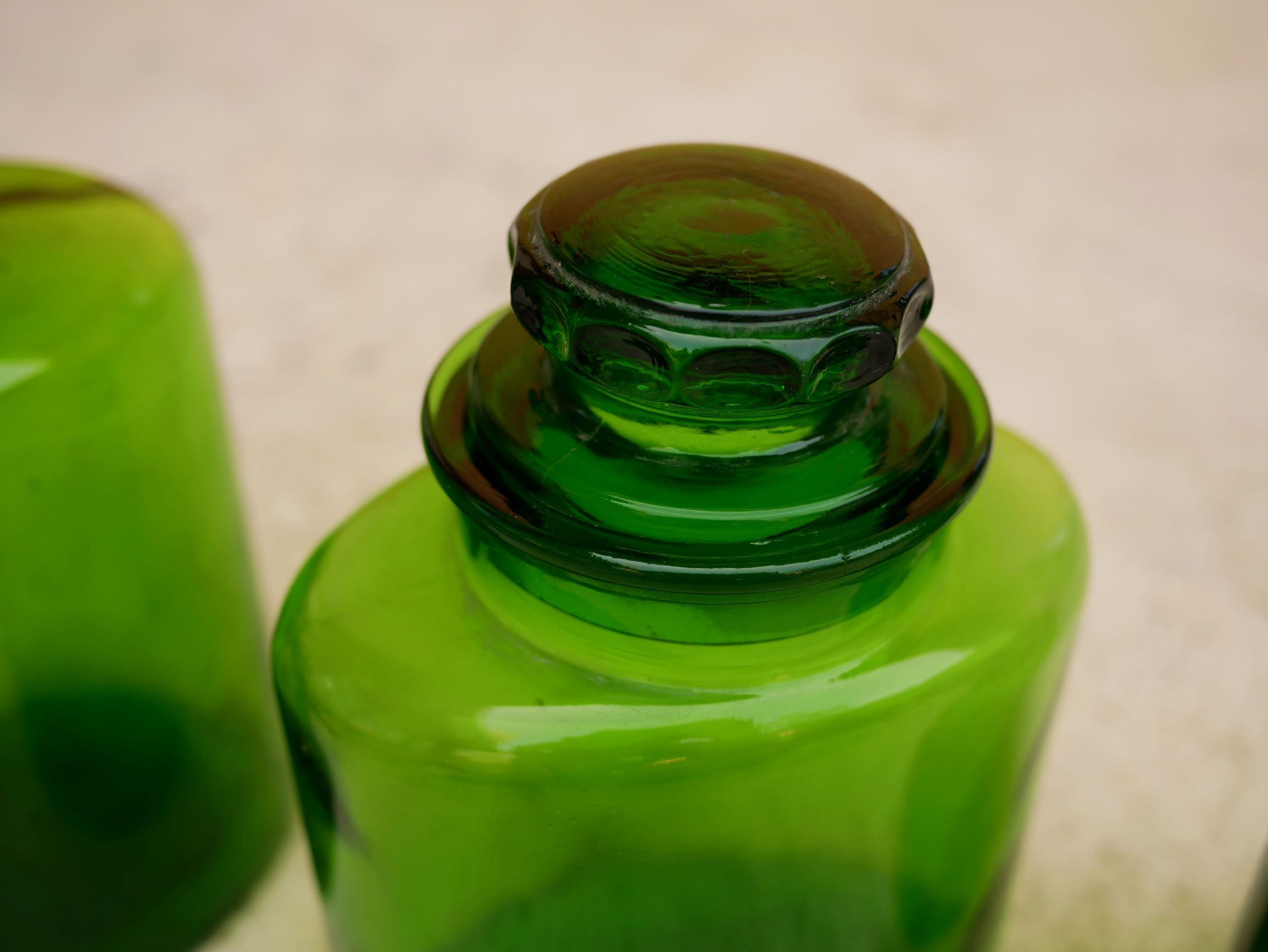 Series of 3 vintage glass jars