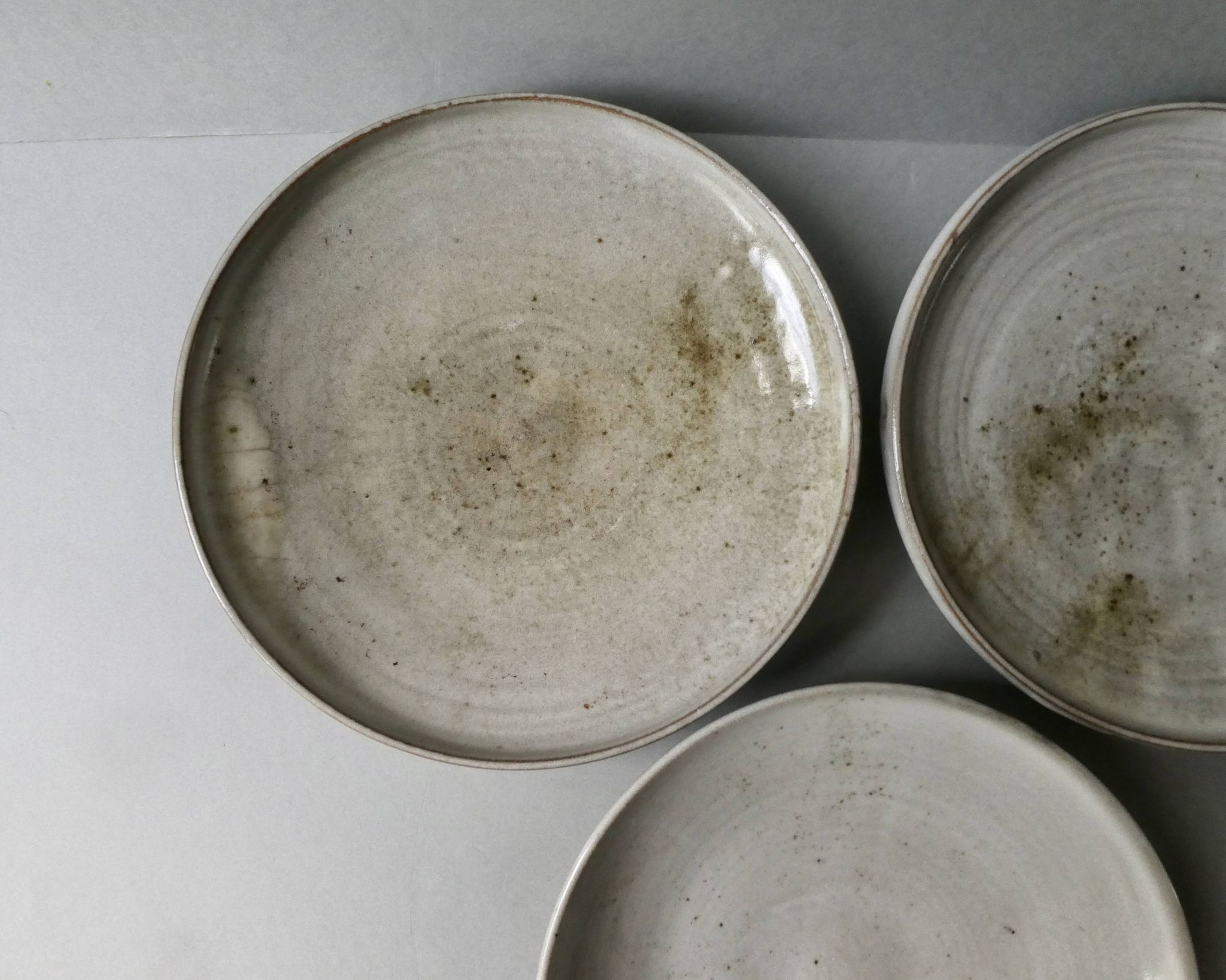 3 assiettes ou petits plats en grès Chantal et Thierry Robert
