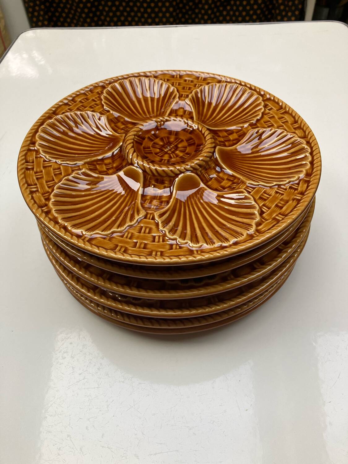 6 assiettes à huîtres barbotine 
