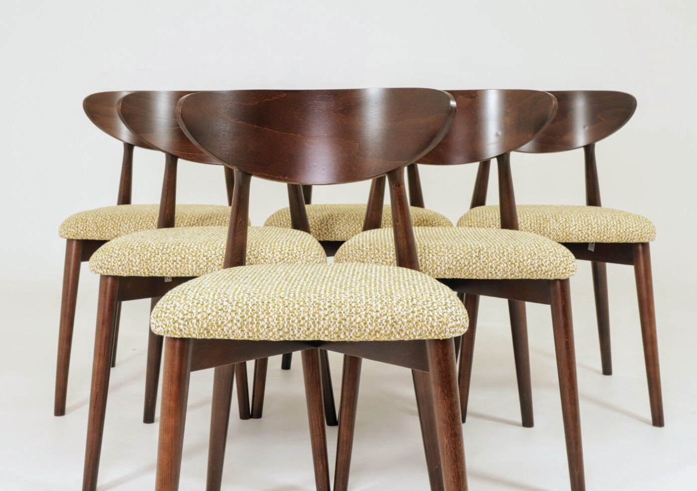 Ensemble de 6 chaises de salle à manger modernes, en bois de hêtre avec un revêtement en bouclè vert.