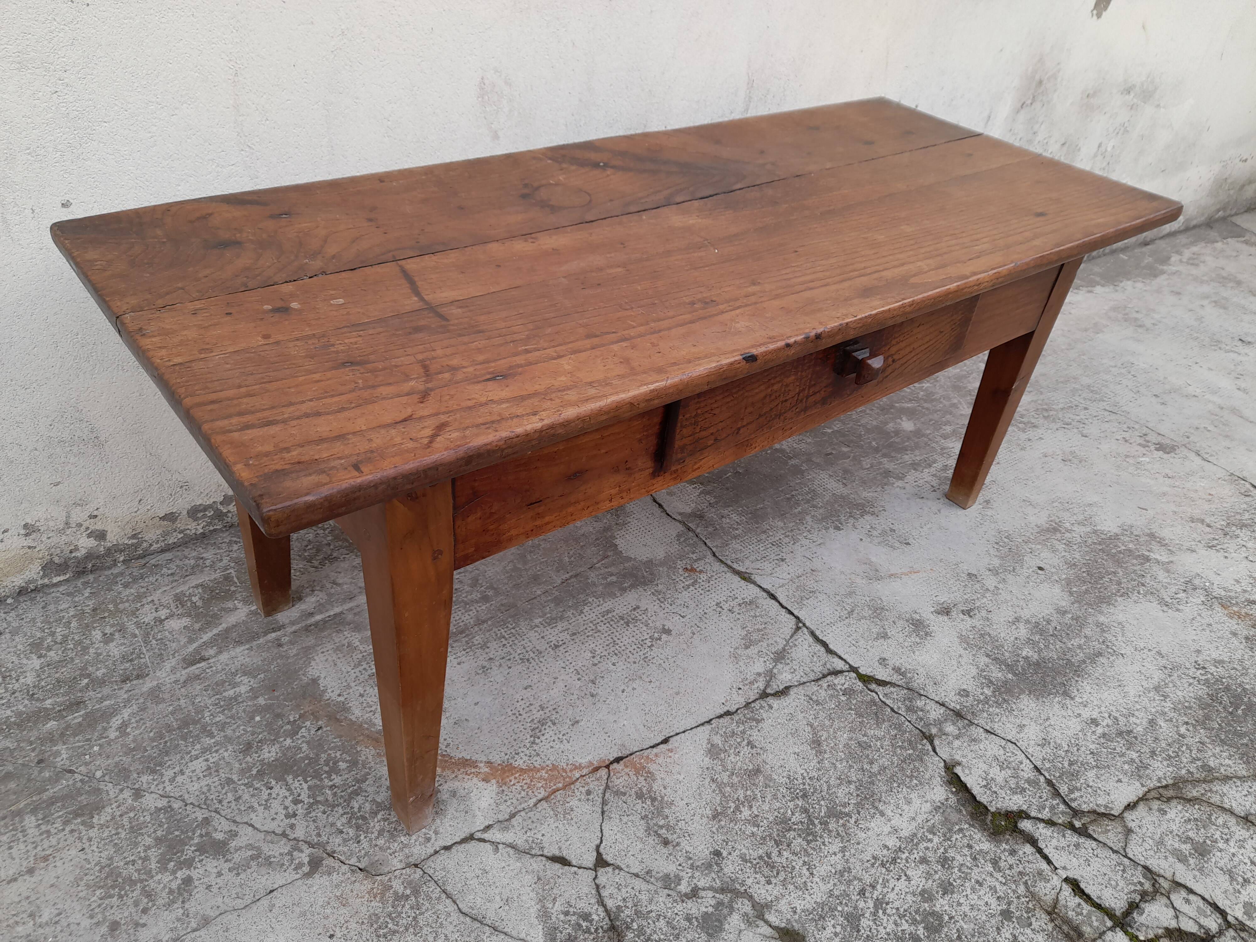 Table basse de ferme rustique en fruitier 1900