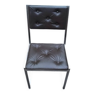 Chair with square section tubular steel structure