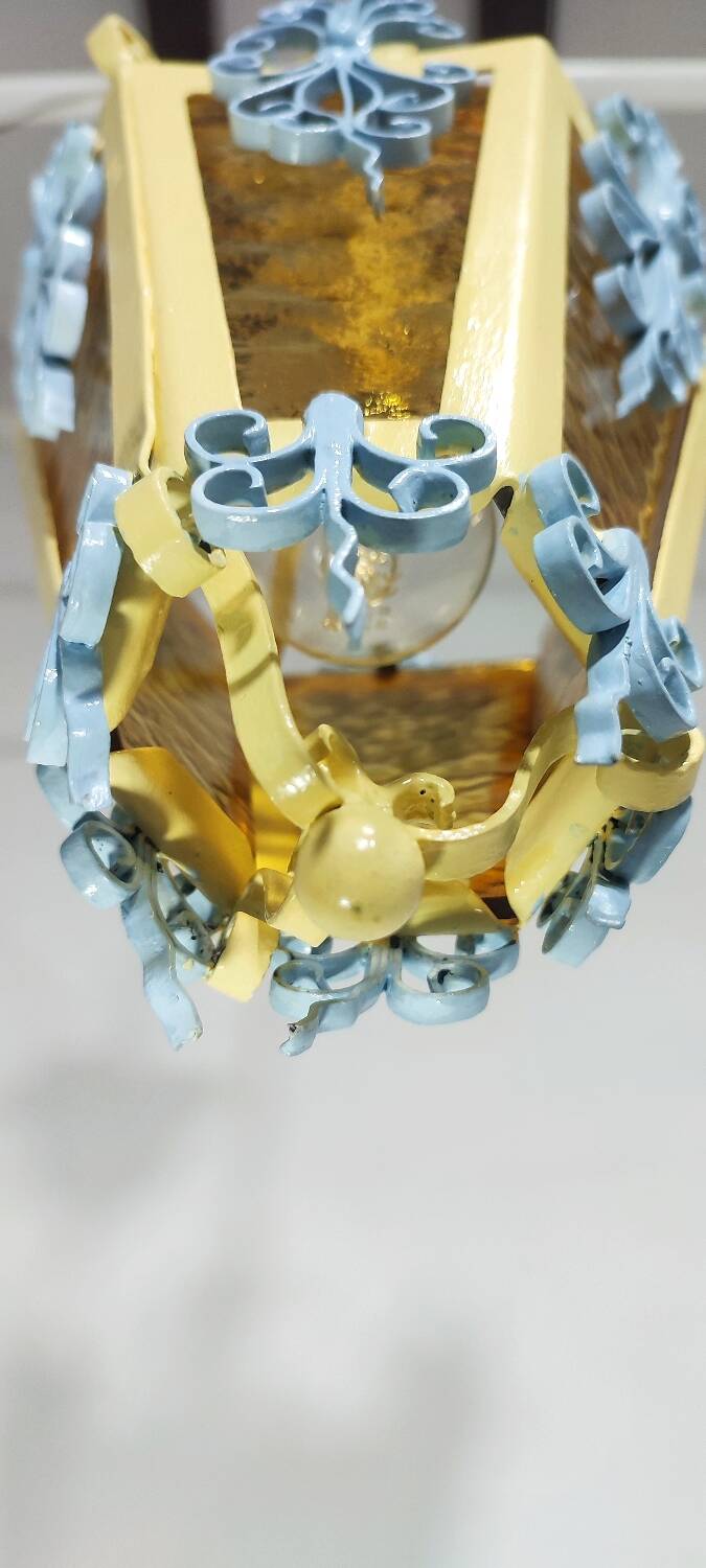 Lámpara de techo o farol. España, 1980s.