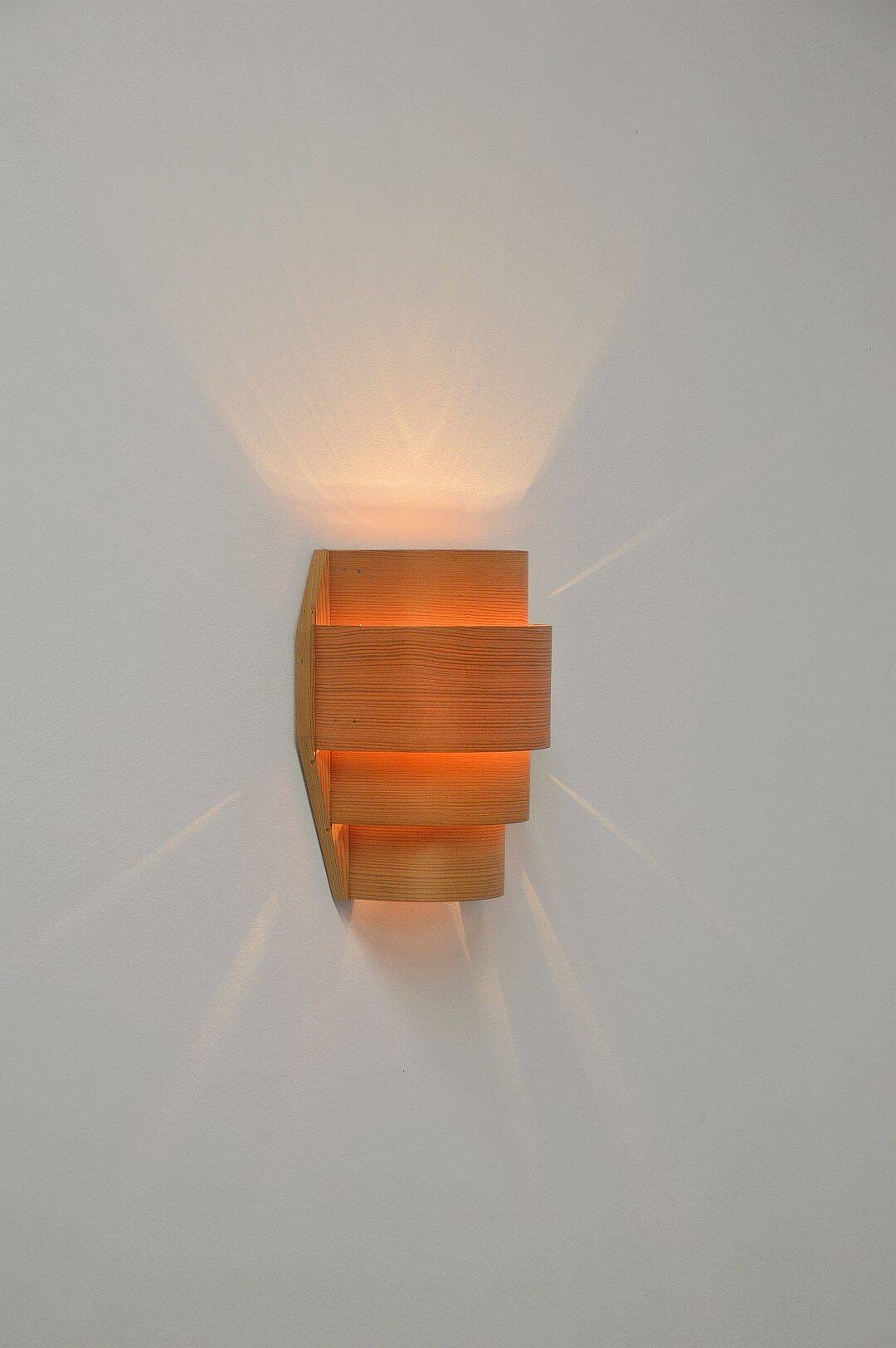 Scandinavian wooden wall lamp in pine veneer, 1960s