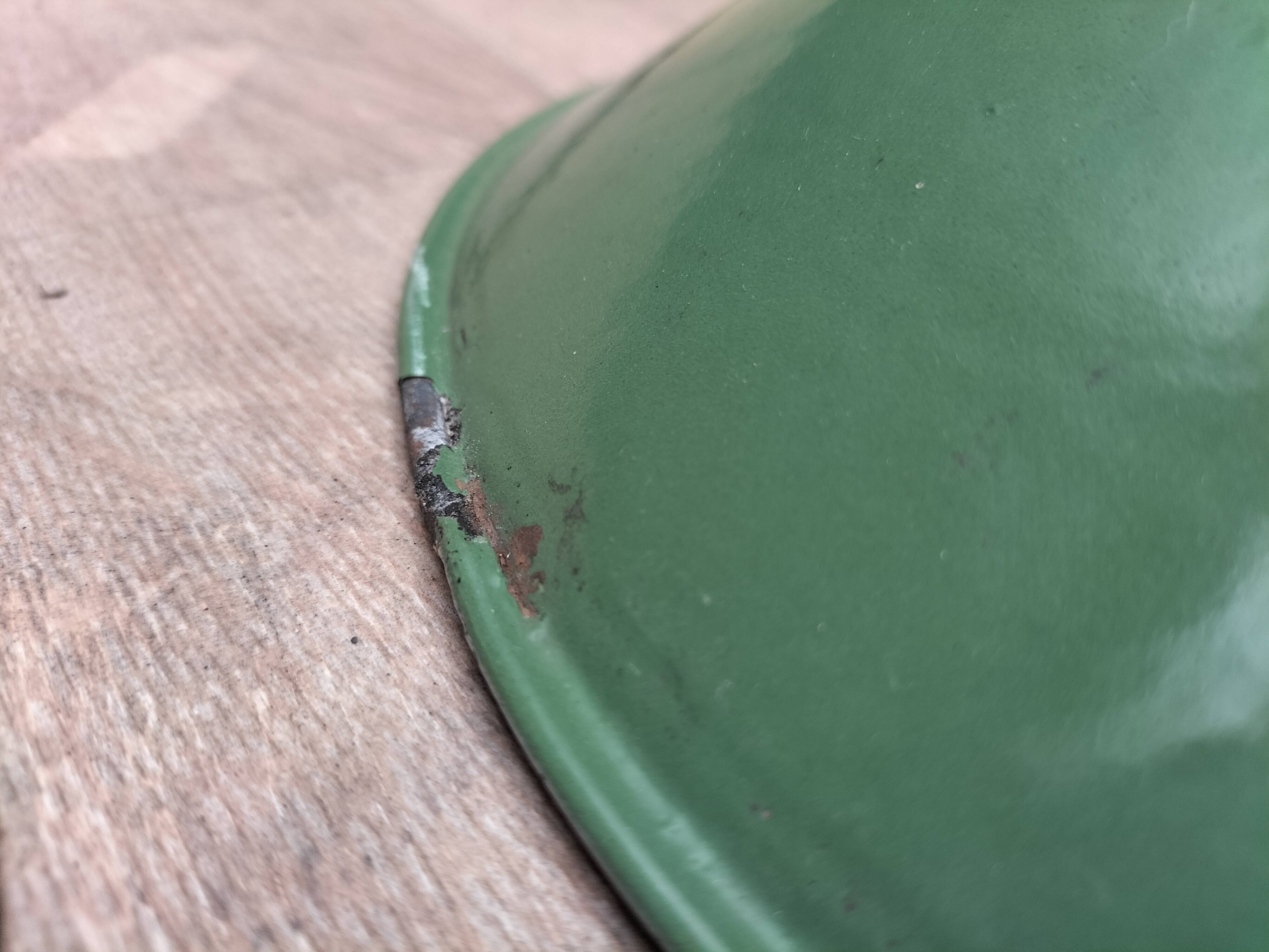 Enameled sheet metal cone pendants