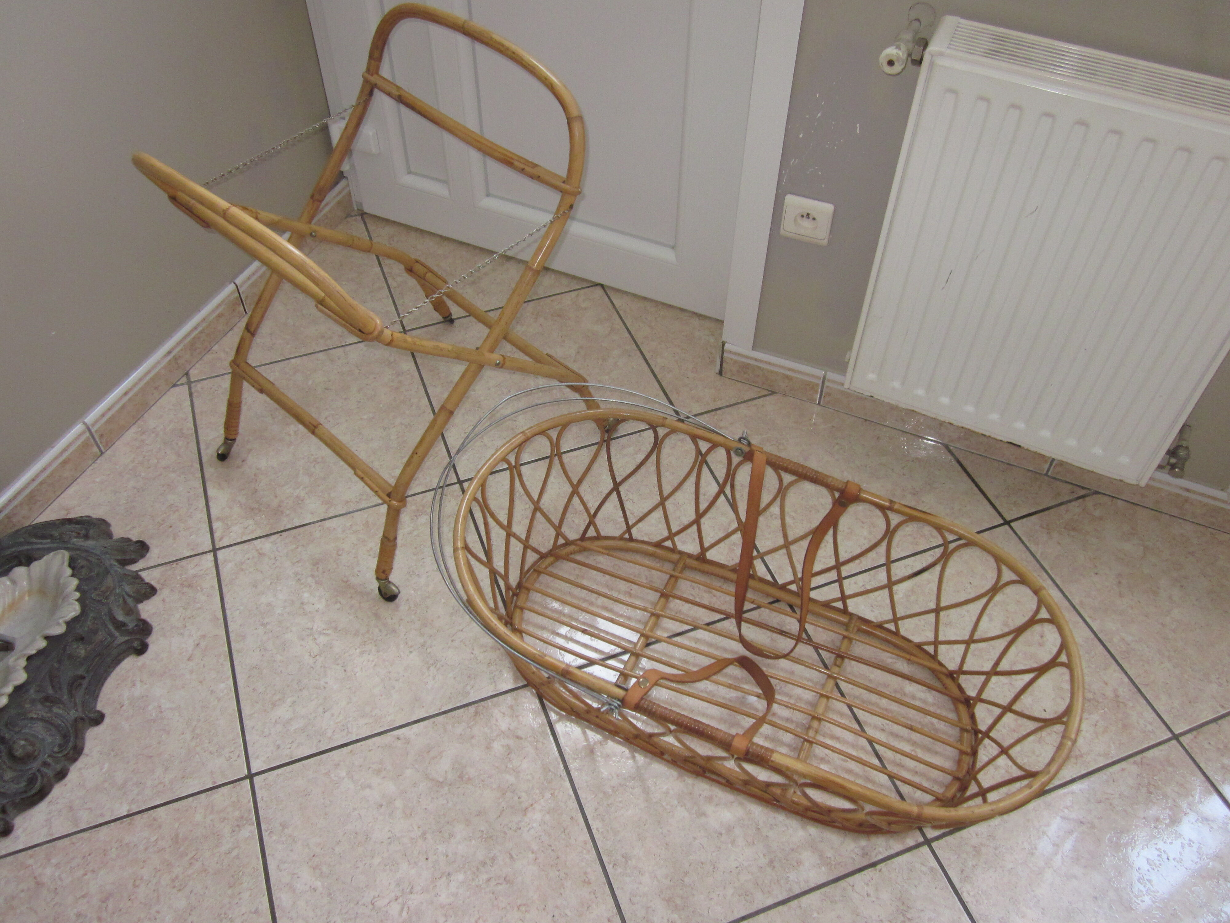Basket rattan of the 60s