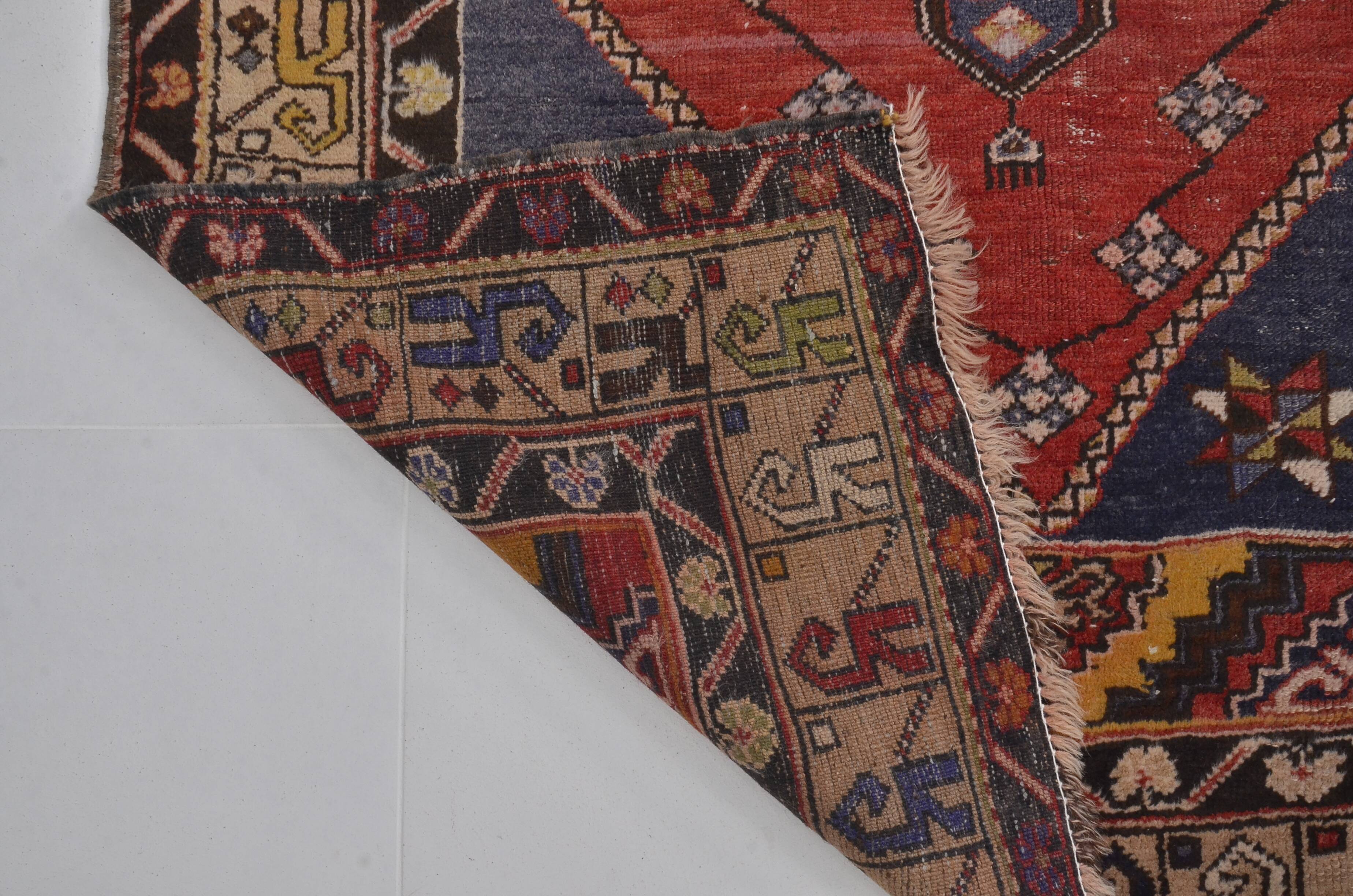 Tapis floral rouge et marron sku A32