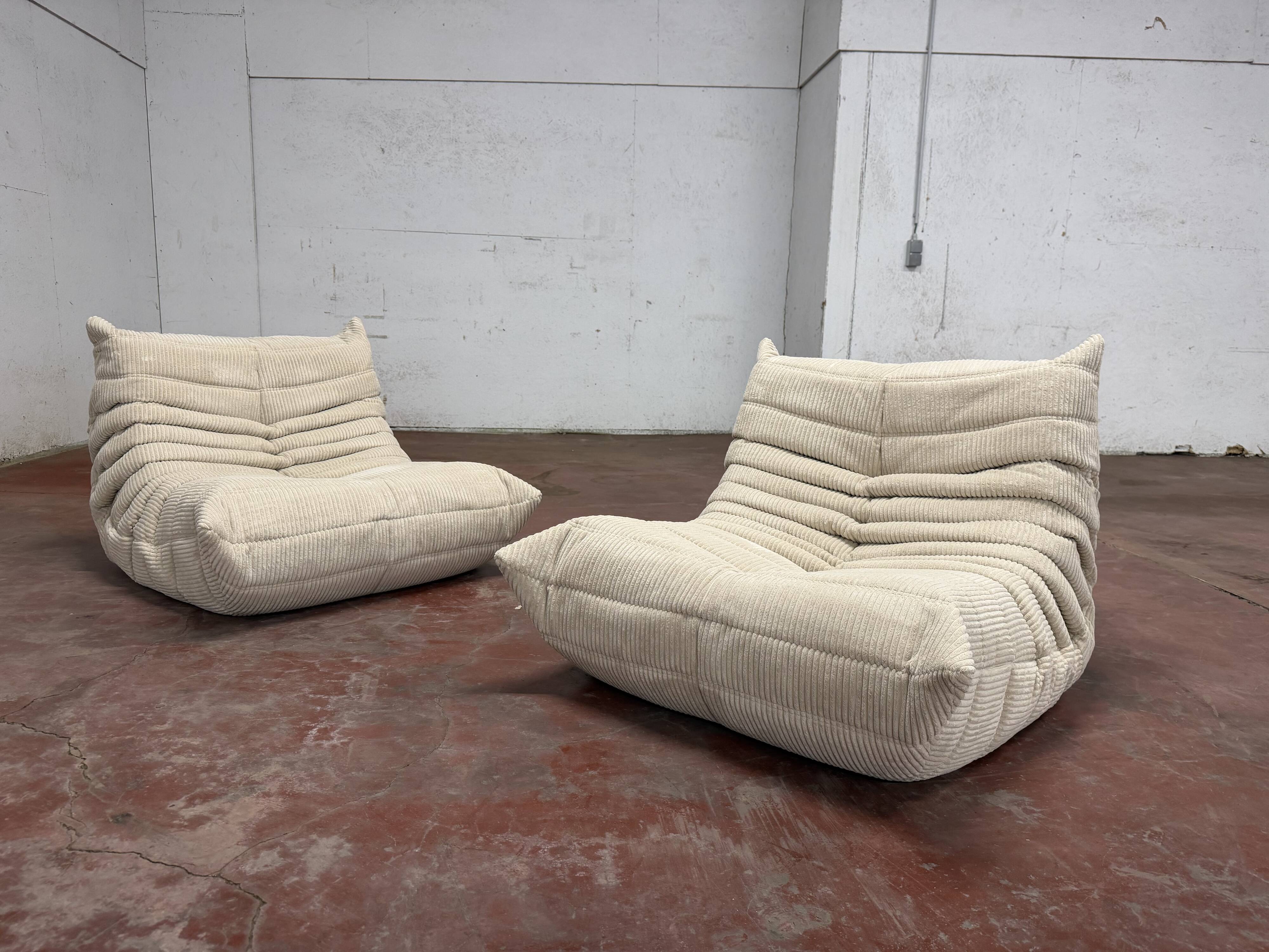 Ligne Roset Togo 2x 1-seater with 1x ottoman in beige corduroy in 10/10 condition!!