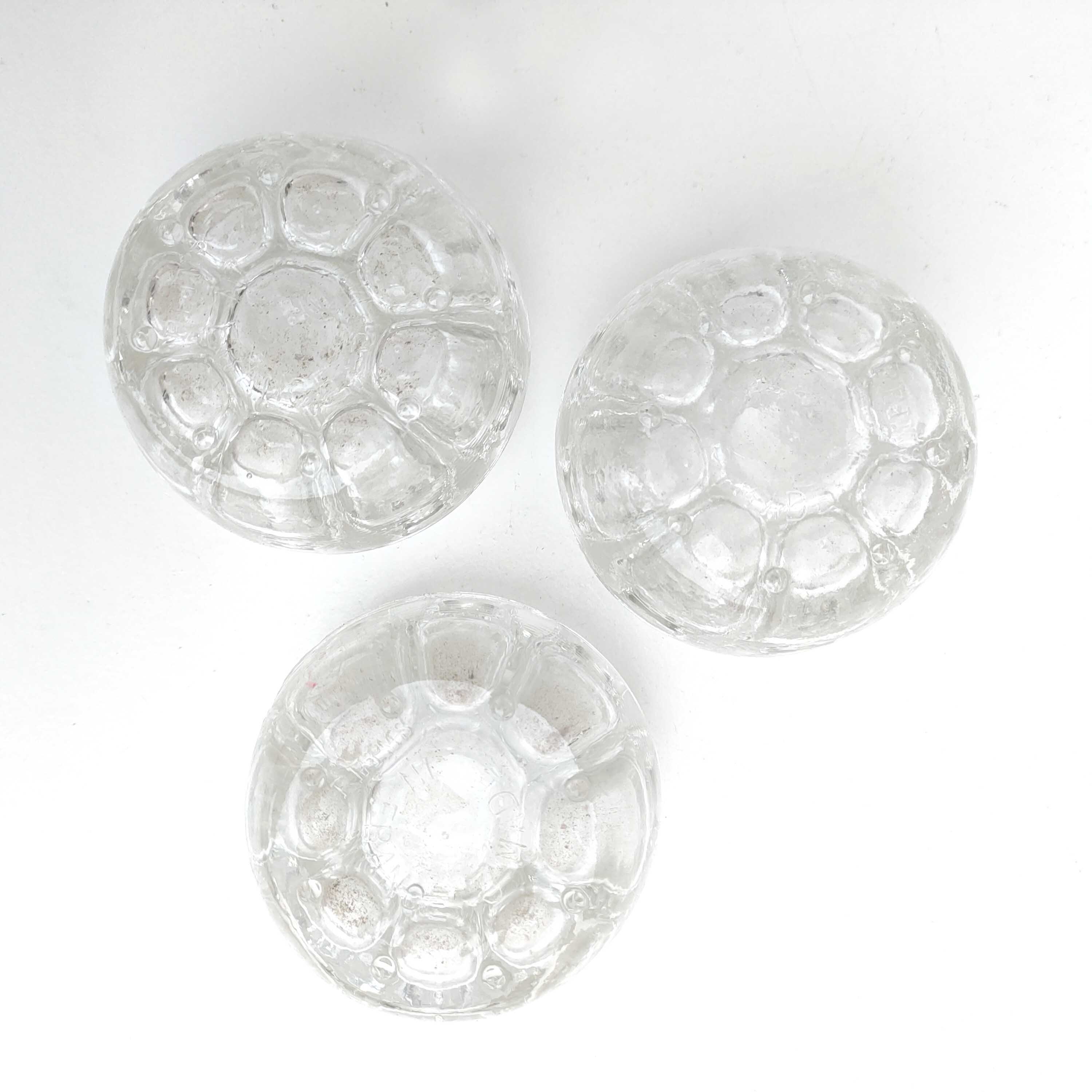 Set of vases pique flowers in glass