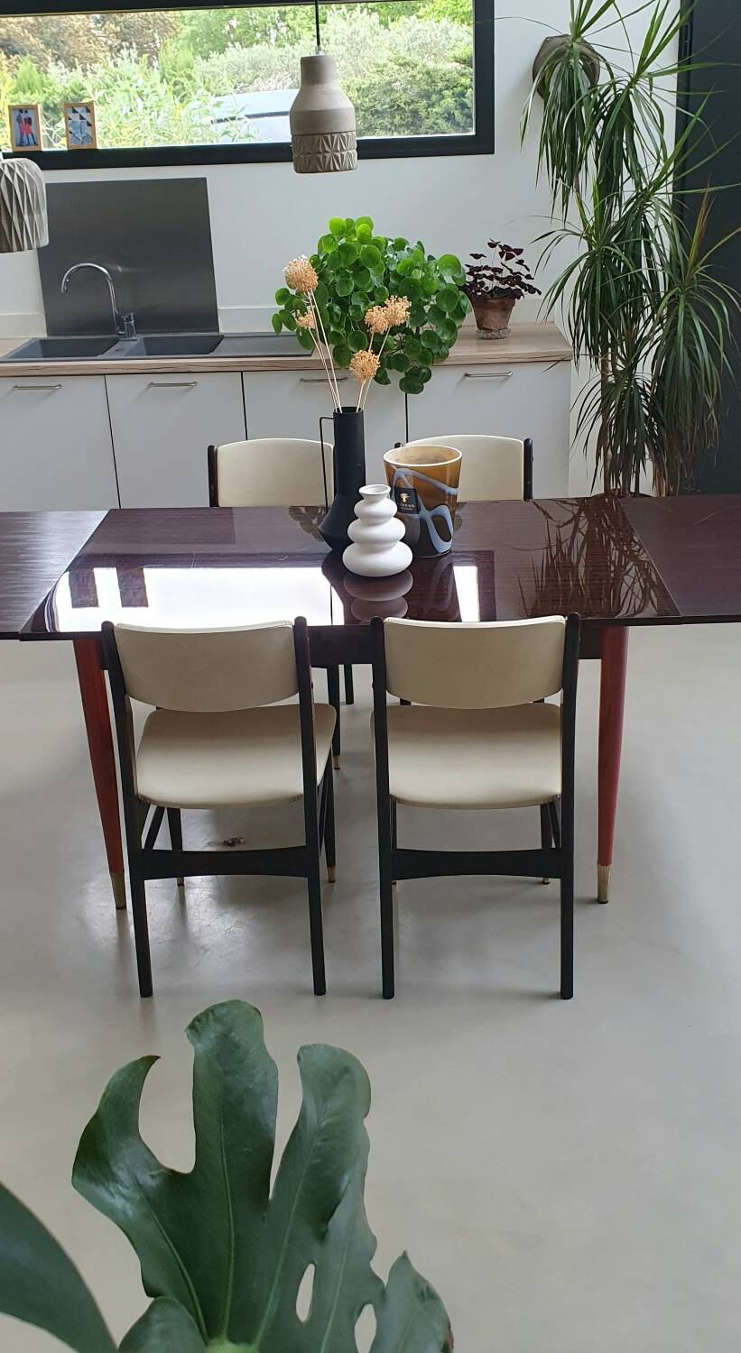 Vintage dining room