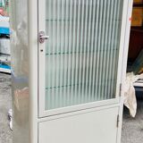 Armoire à pharmacie vintage