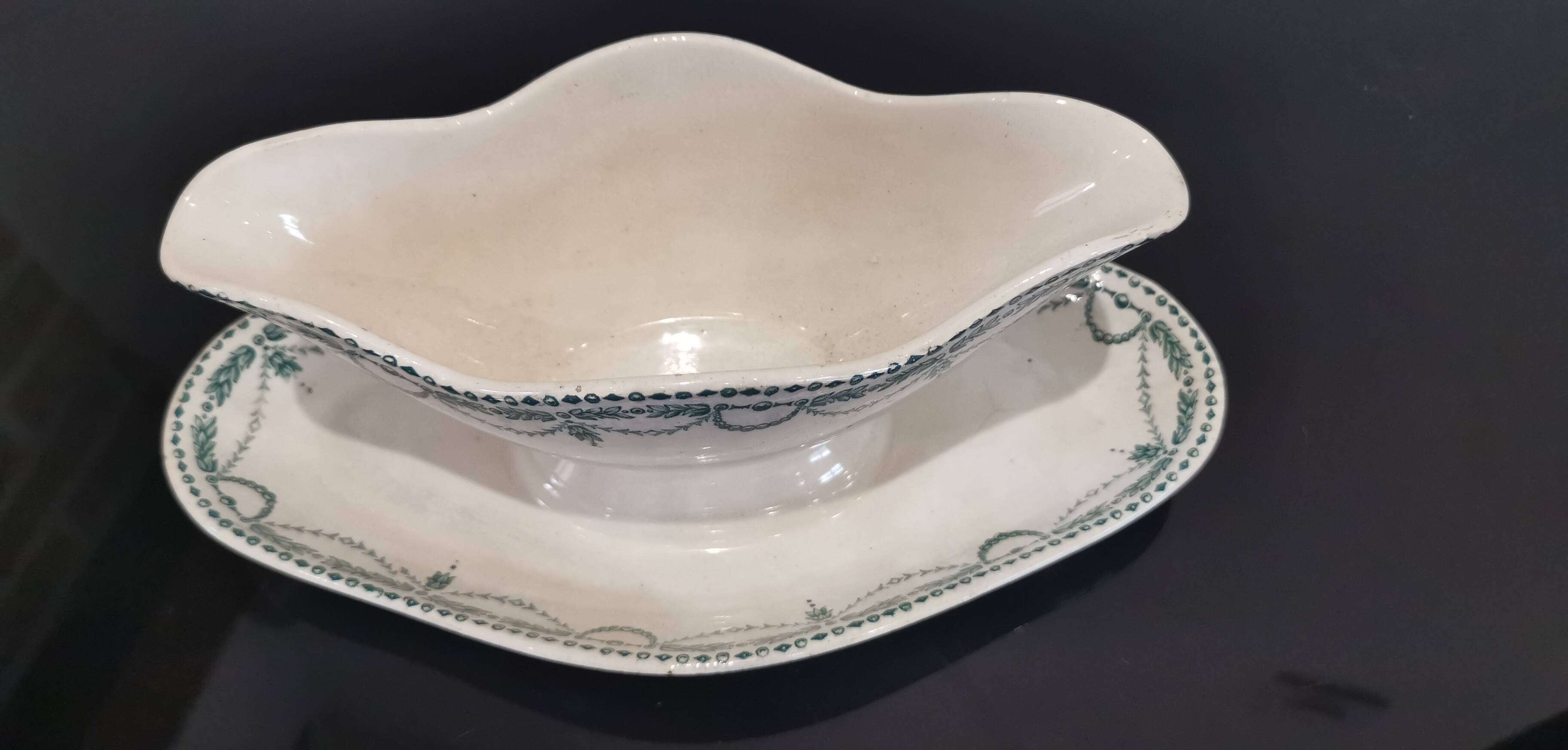 Ancienne saucière céramique Saint Amand