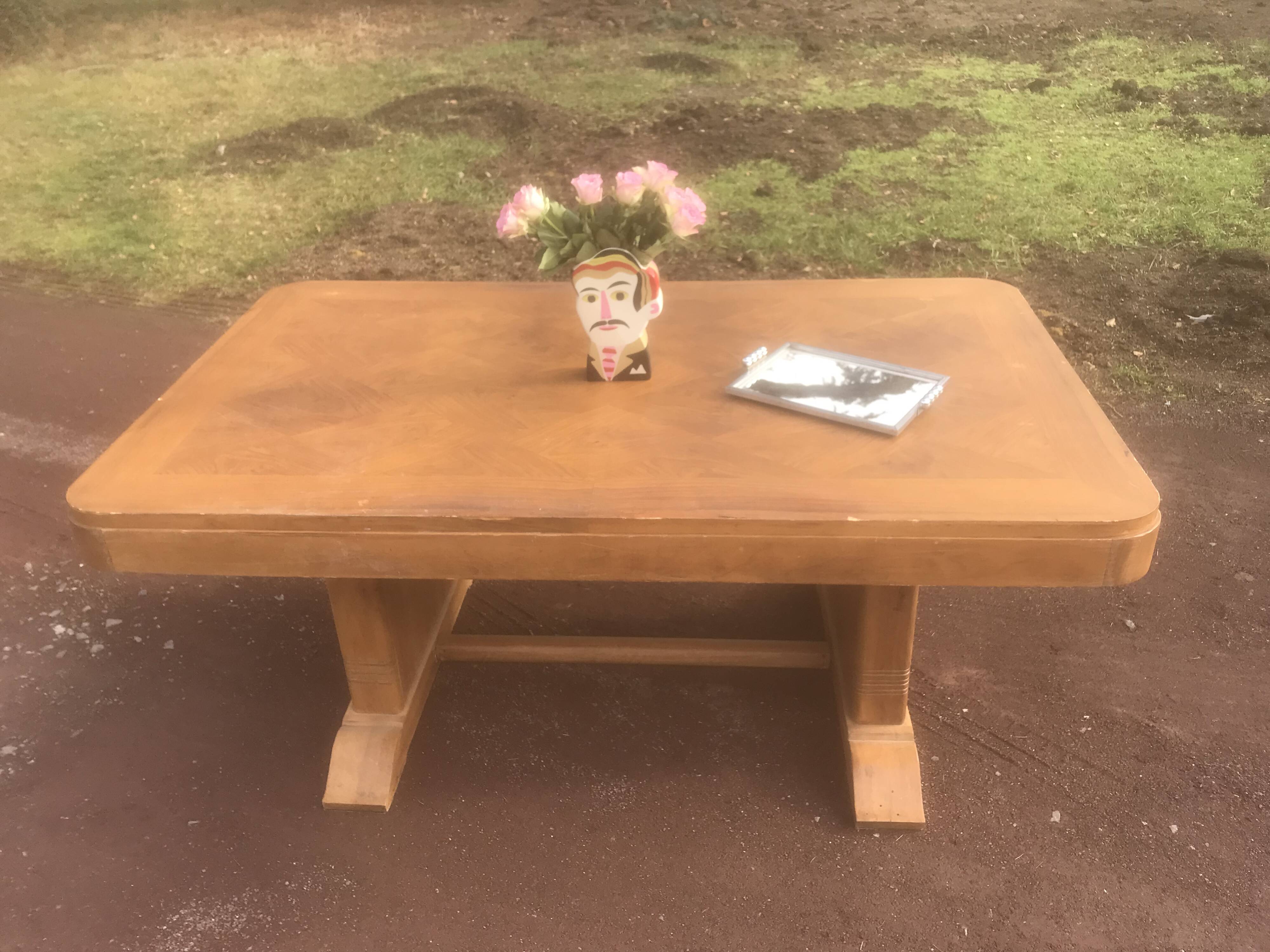 Dining table 1940 Art Deco walnut