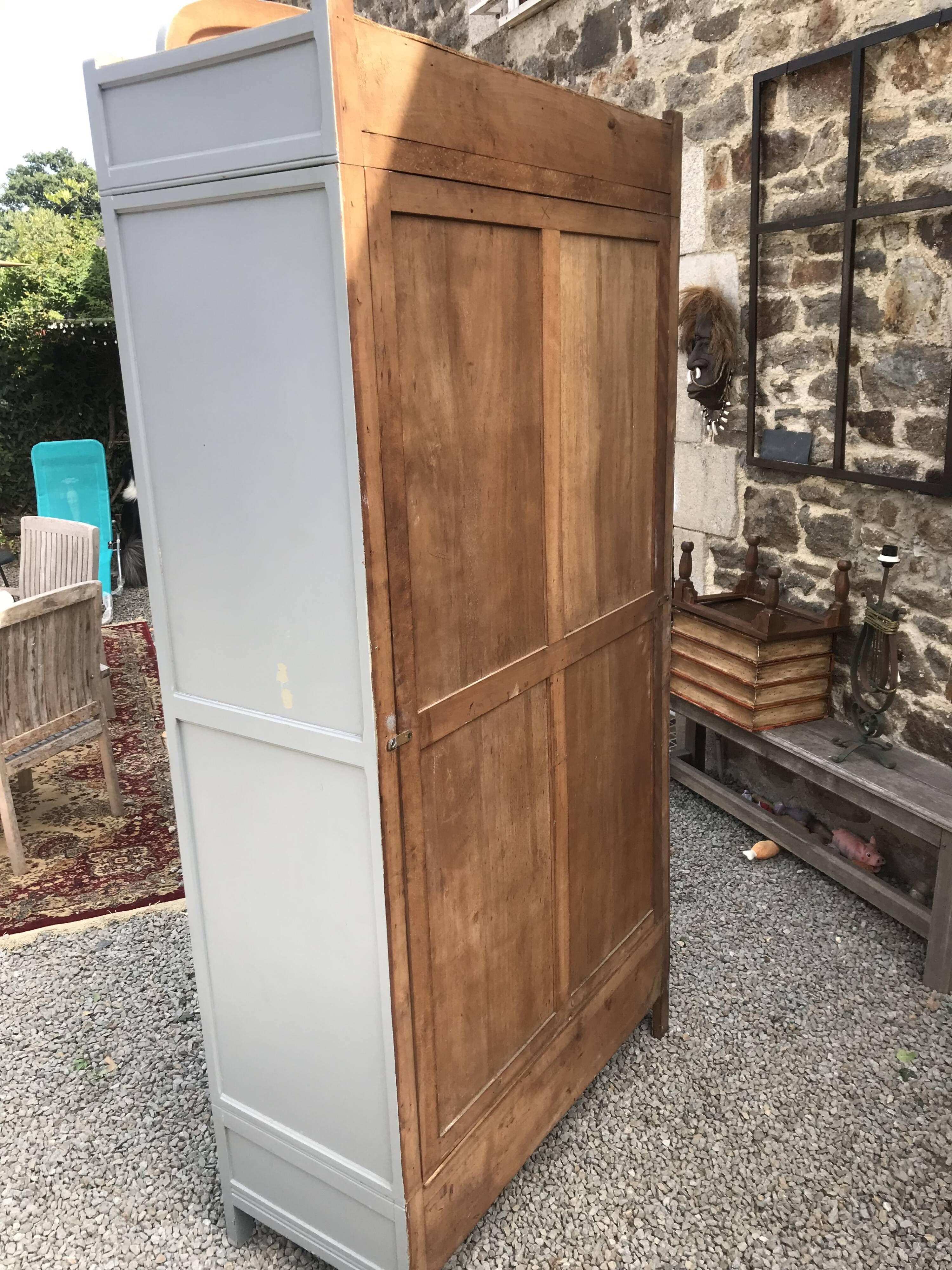 Ancienne armoire d’hôtel 2