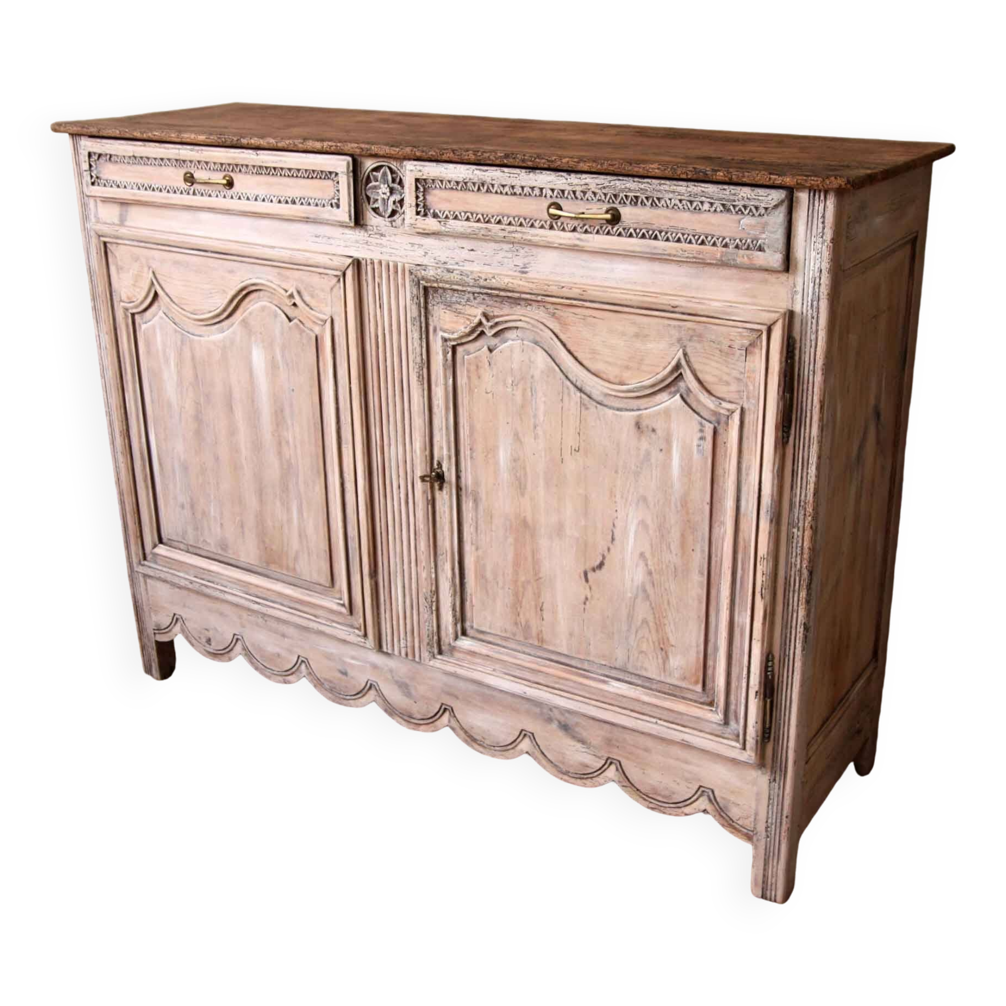 Patinated and sculpted buffet