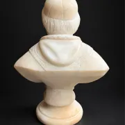 Ancient bust of Pope Pius IX in carved alabaster – 19th century