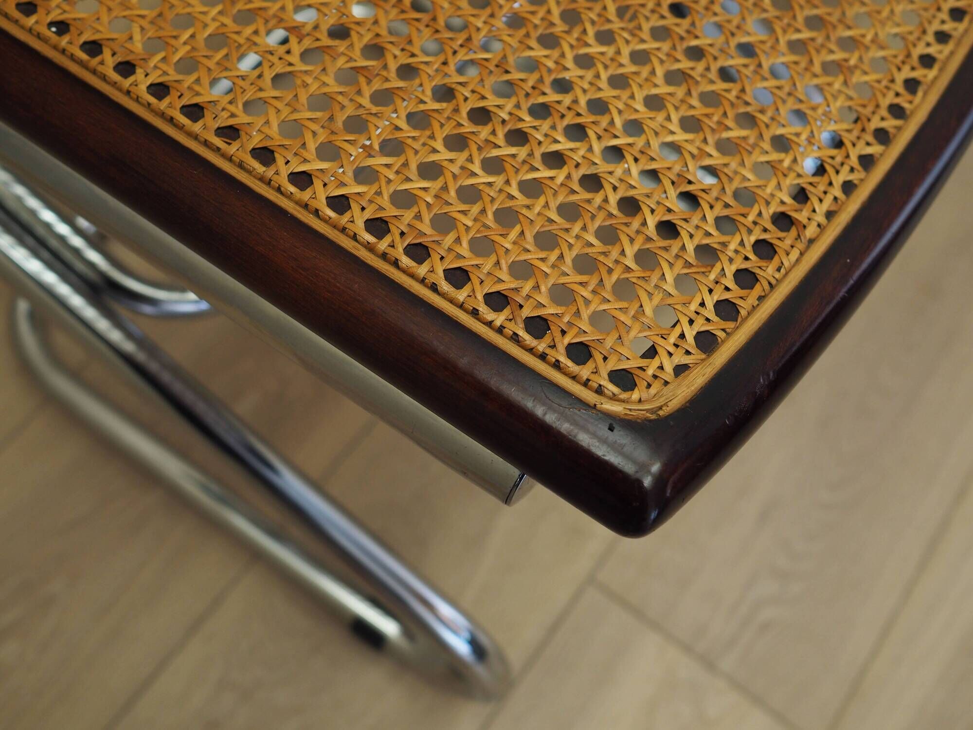 Ensemble de quatre chaises, design Bauhaus, années 1960, production : Italie