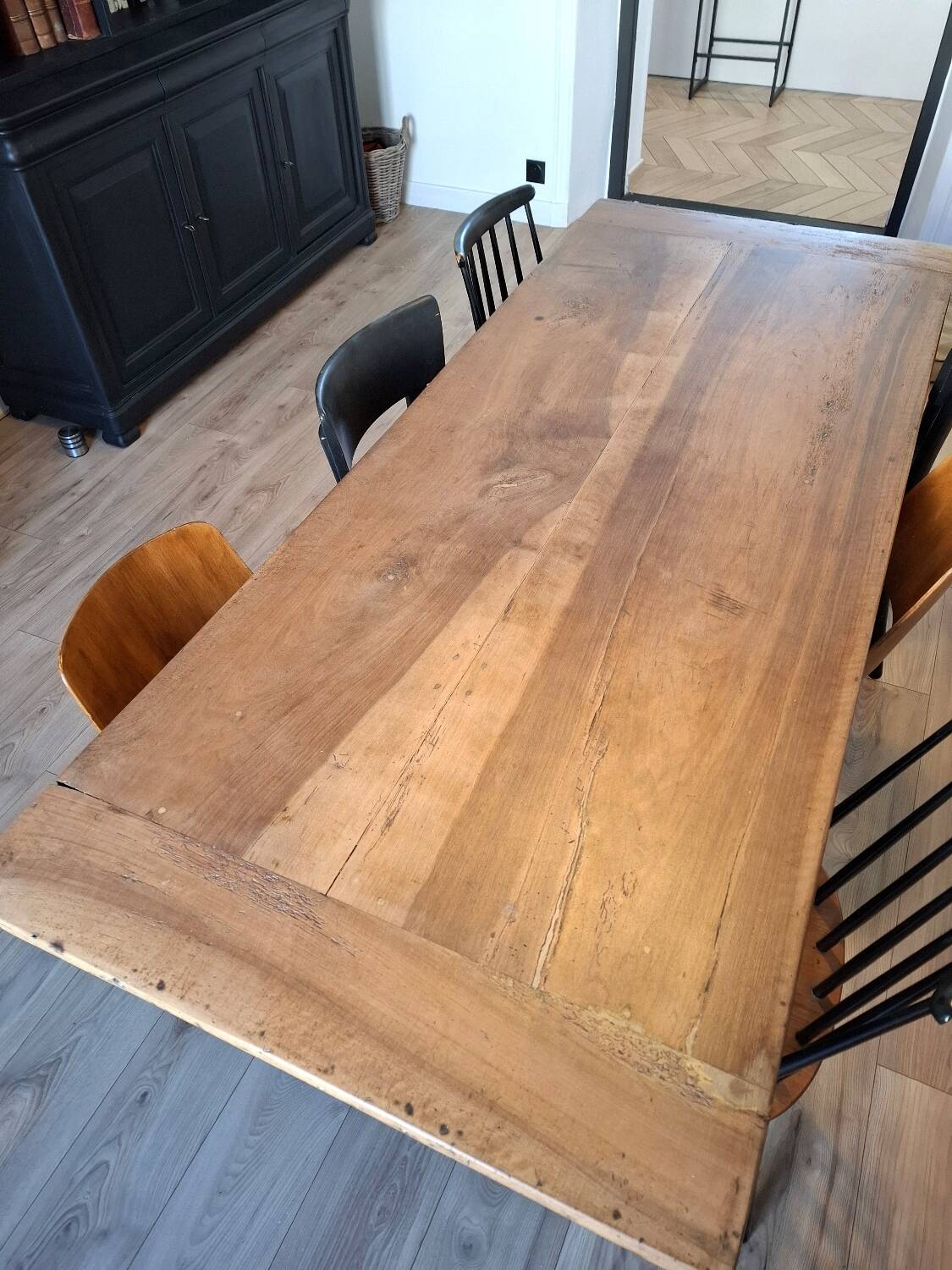 Walnut farmhouse table 200x80 8 people.