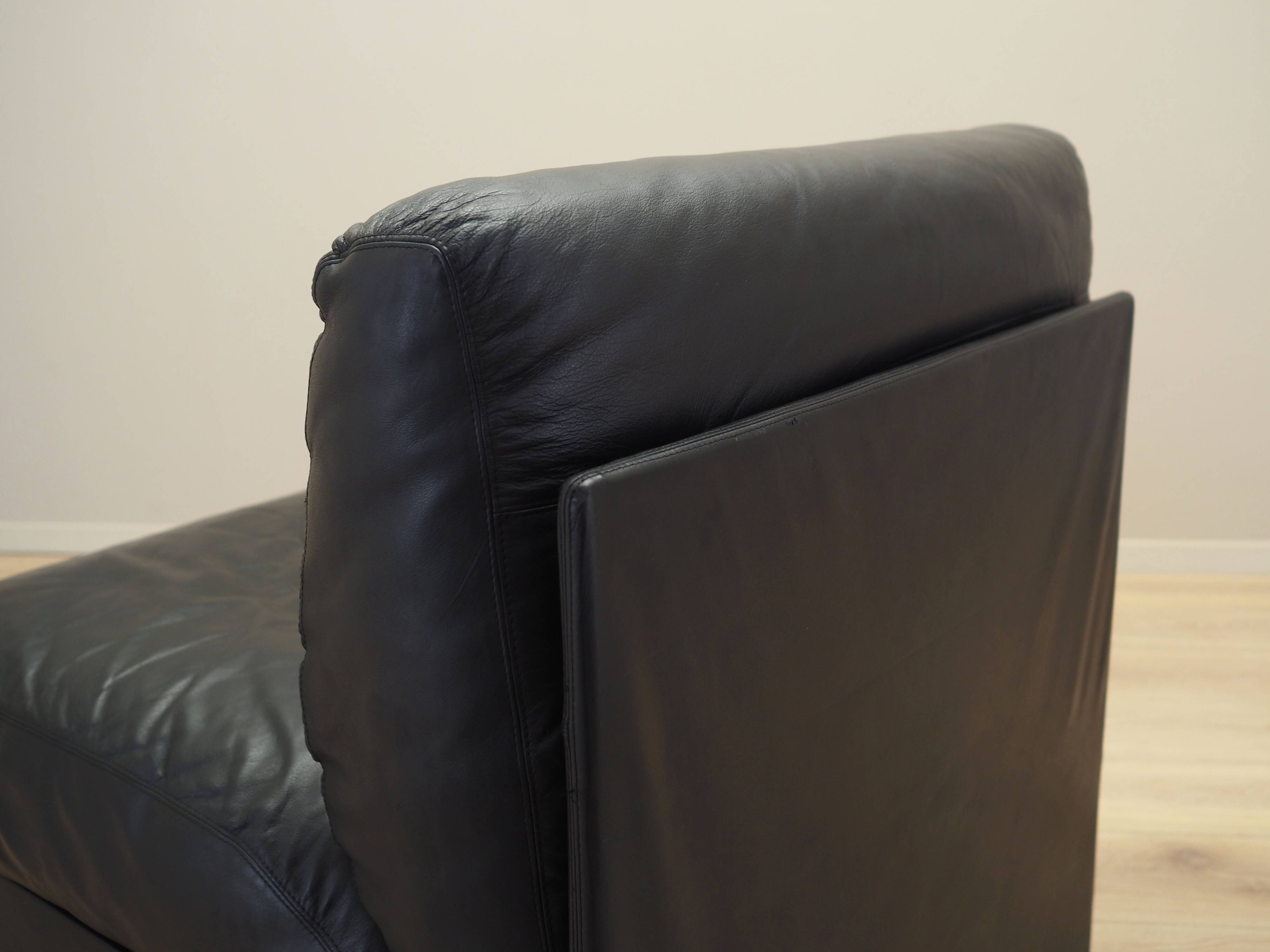 Black leather pouffe/armchair, Italian design, 1960s, production: Italy