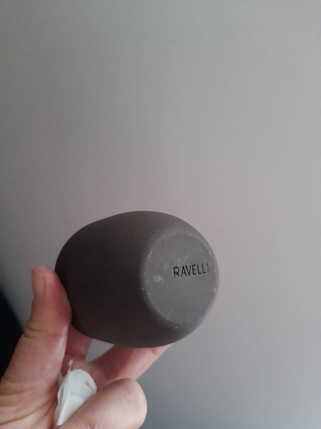 Set of 2 Ravelli ceramic ashtrays