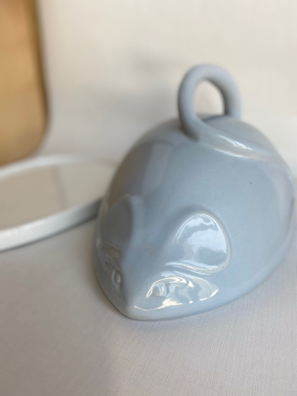Cloche à fromage et son plateau