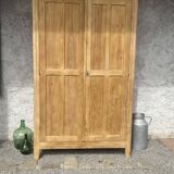 Armoire parisienne
