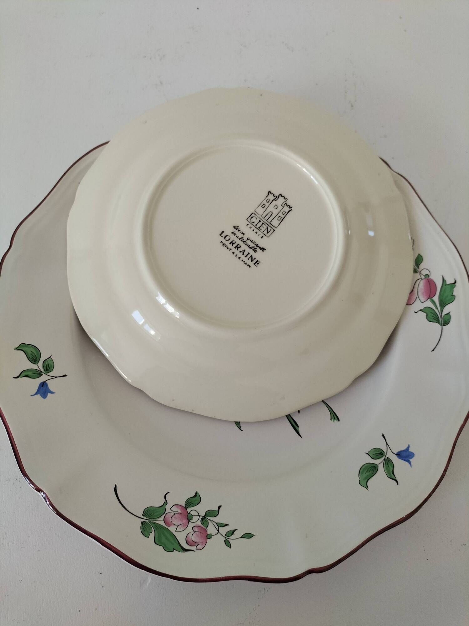 Duo of Gien and K&G Lunéville plates