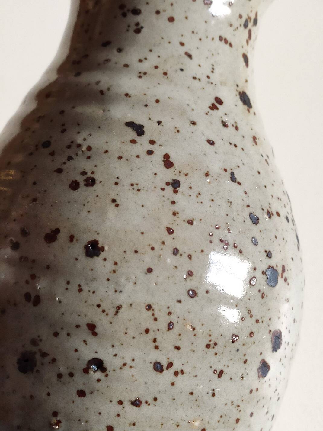 Pyrite gray sandstone vase