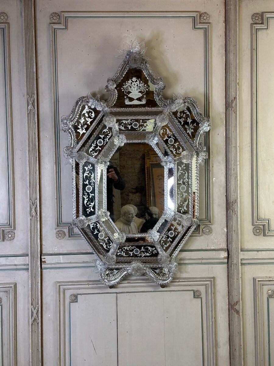 Important miroir vénitien en verre de Murano incolore, vers 1880